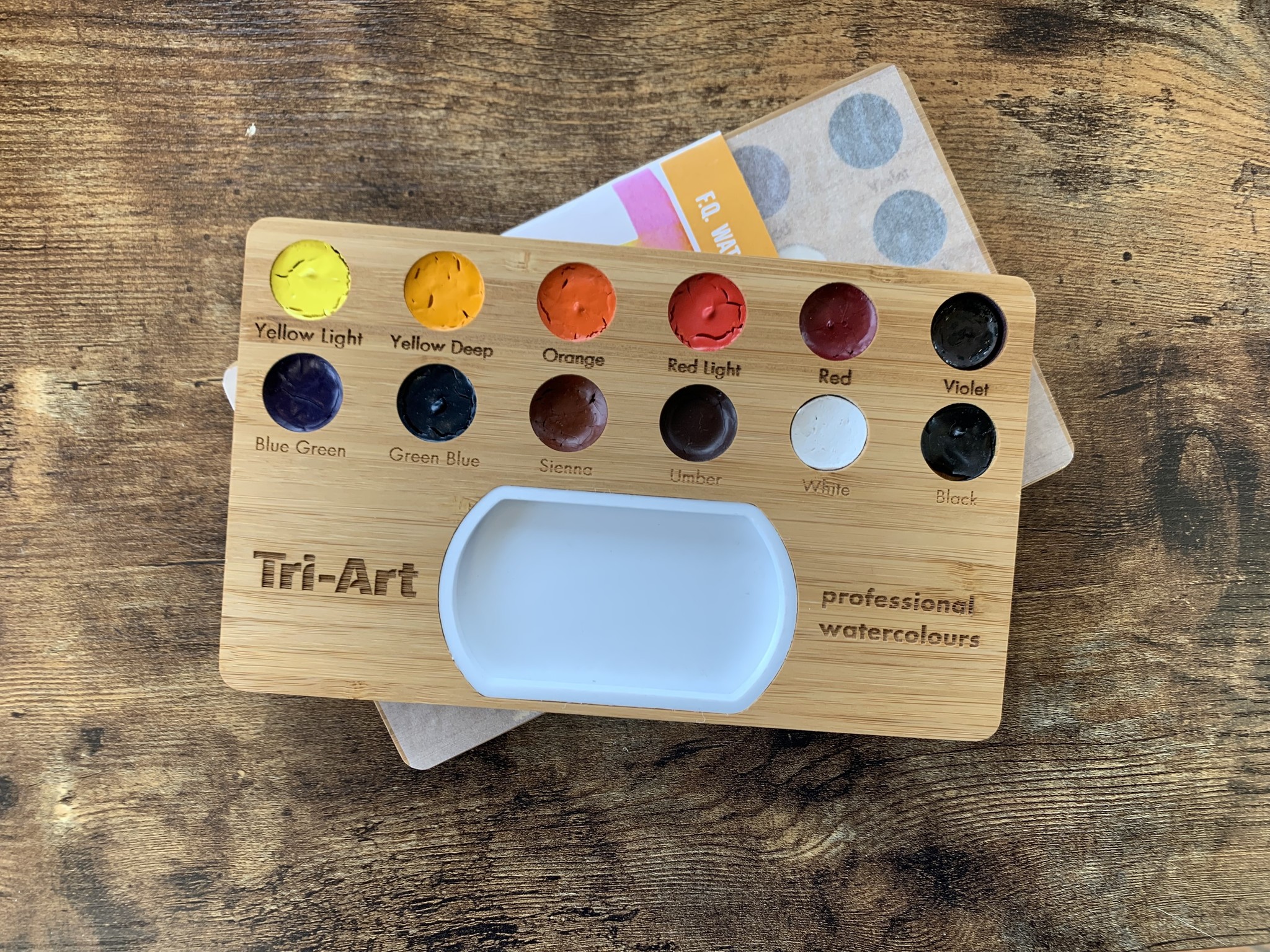 TRI ART PROFESSIONAL WATERCOLOUR SET 12 IN BAMBOO TRAY The Gilded Rabbit   Tri Art Tri Art Professional Watercolour Set 12 In 