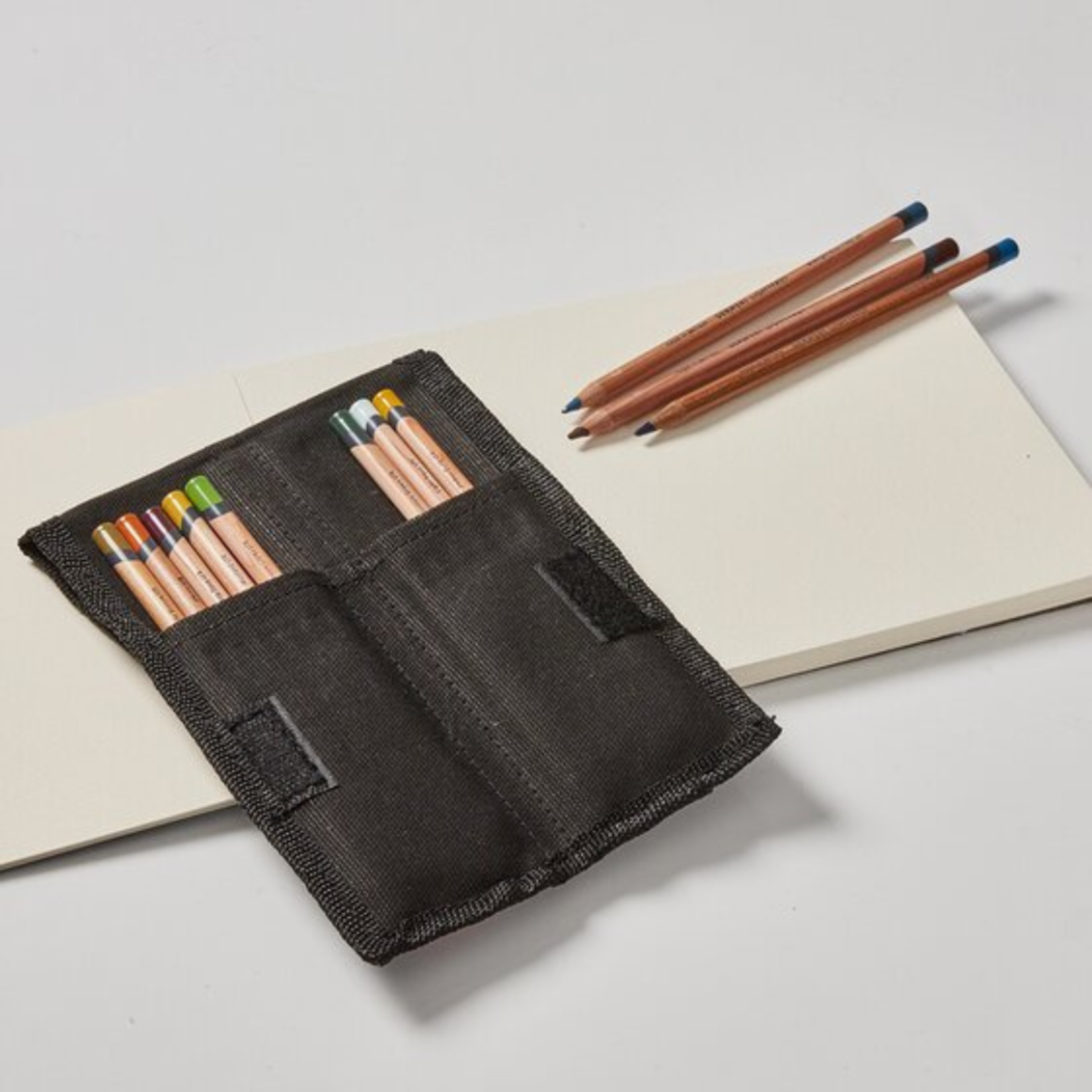 DERWENT POCKET WRAP