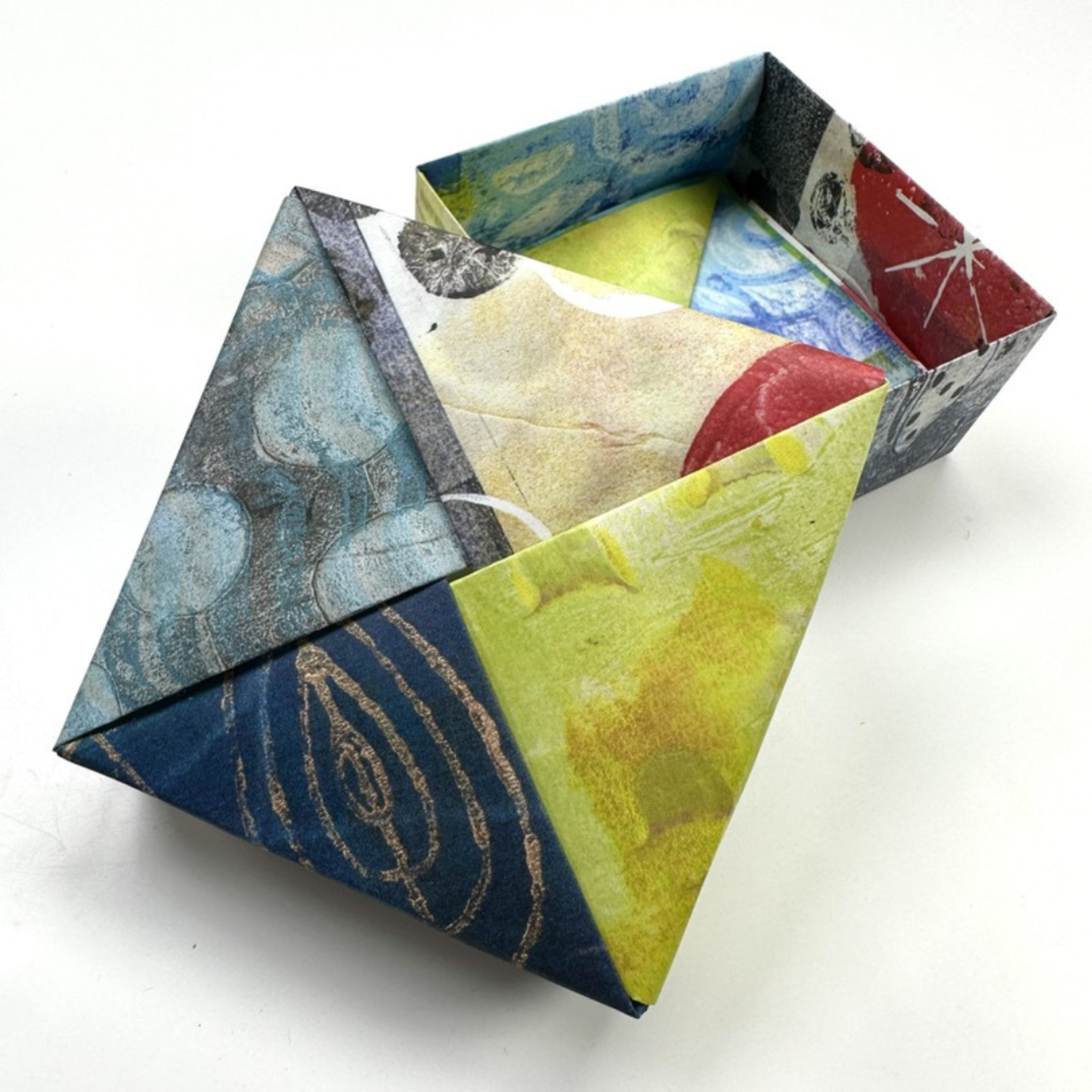 YASUTOMO YASUTOMO ORIGAMI PAPER POT POURRI 5 7/8'' 24/SHEETS