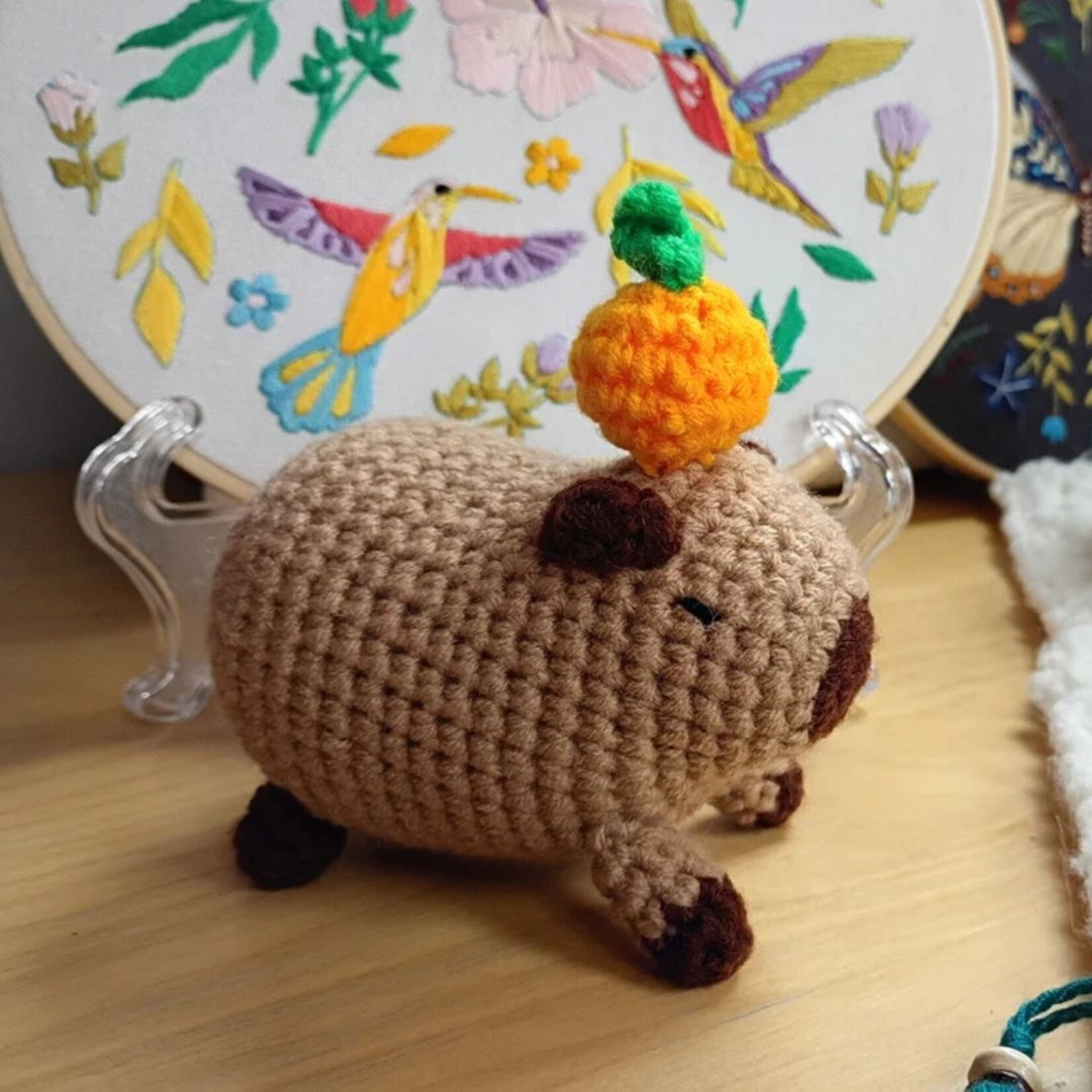 PBI ART DIY CROCHET AMIGURUMI KIT CHILL CAPYBARA