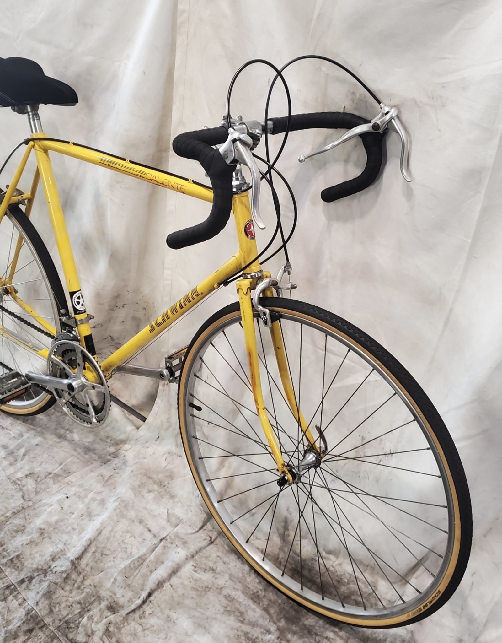 schwinn caliente yellow