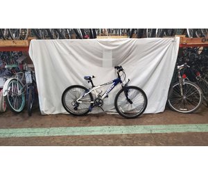 trek mt 240 price