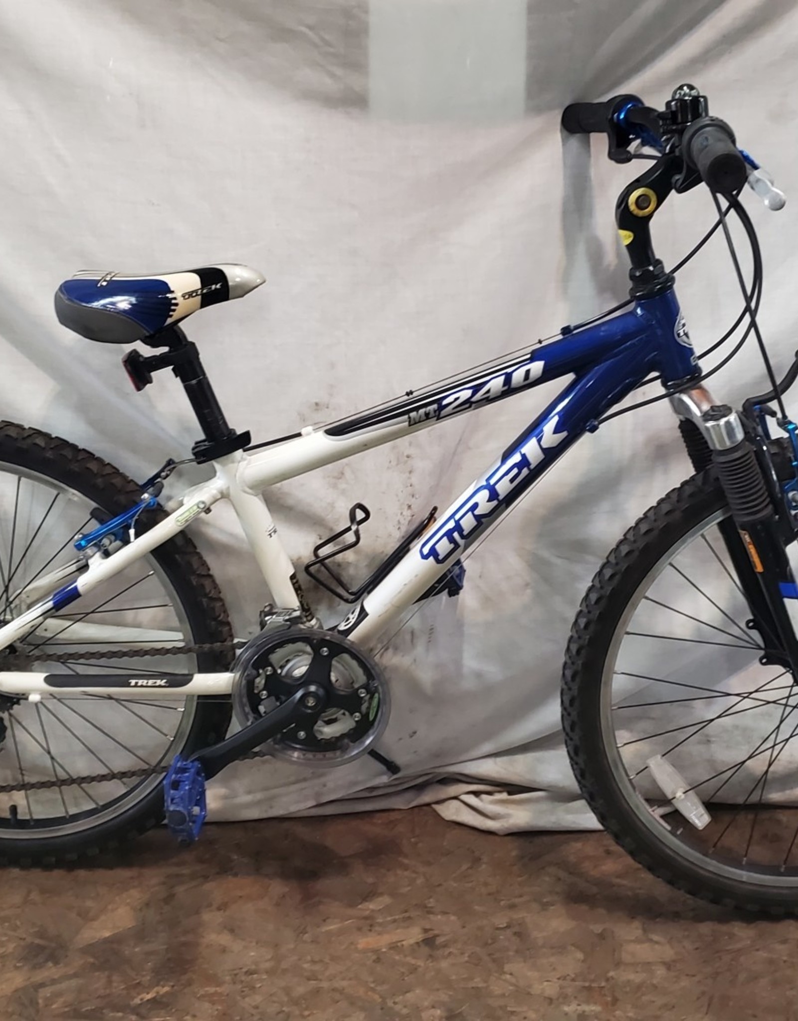 trek mt 240 price