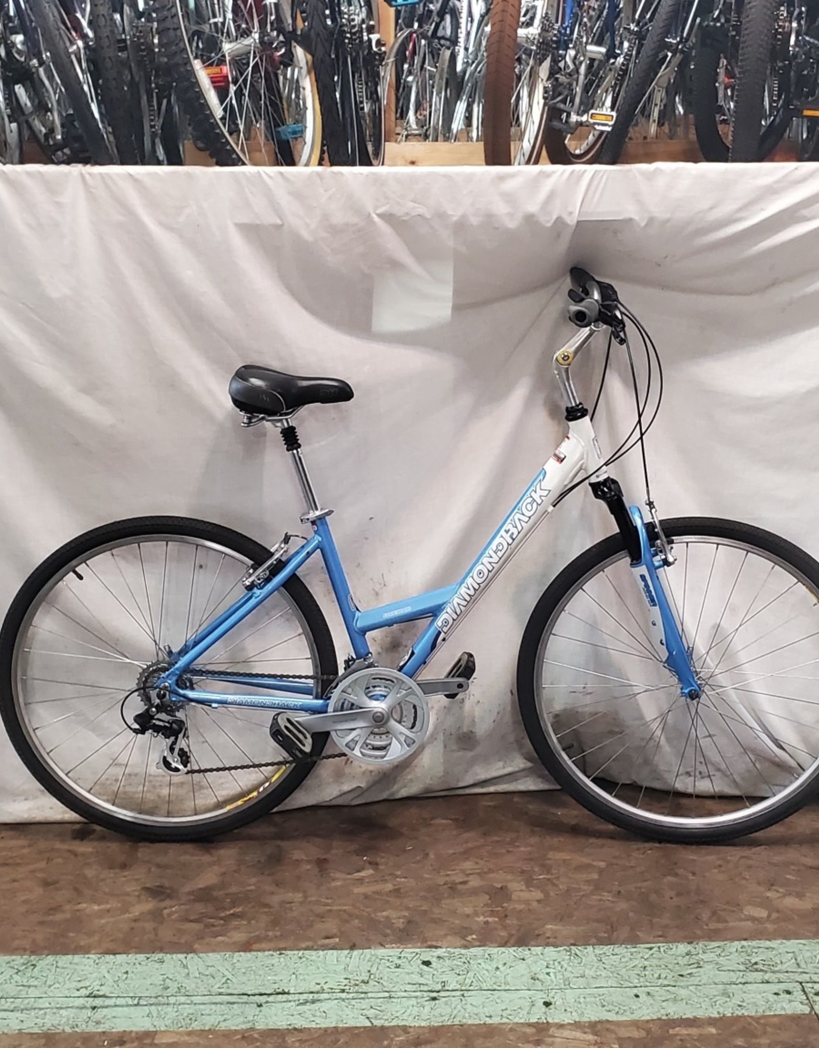 diamondback edgewood hybrid bike price