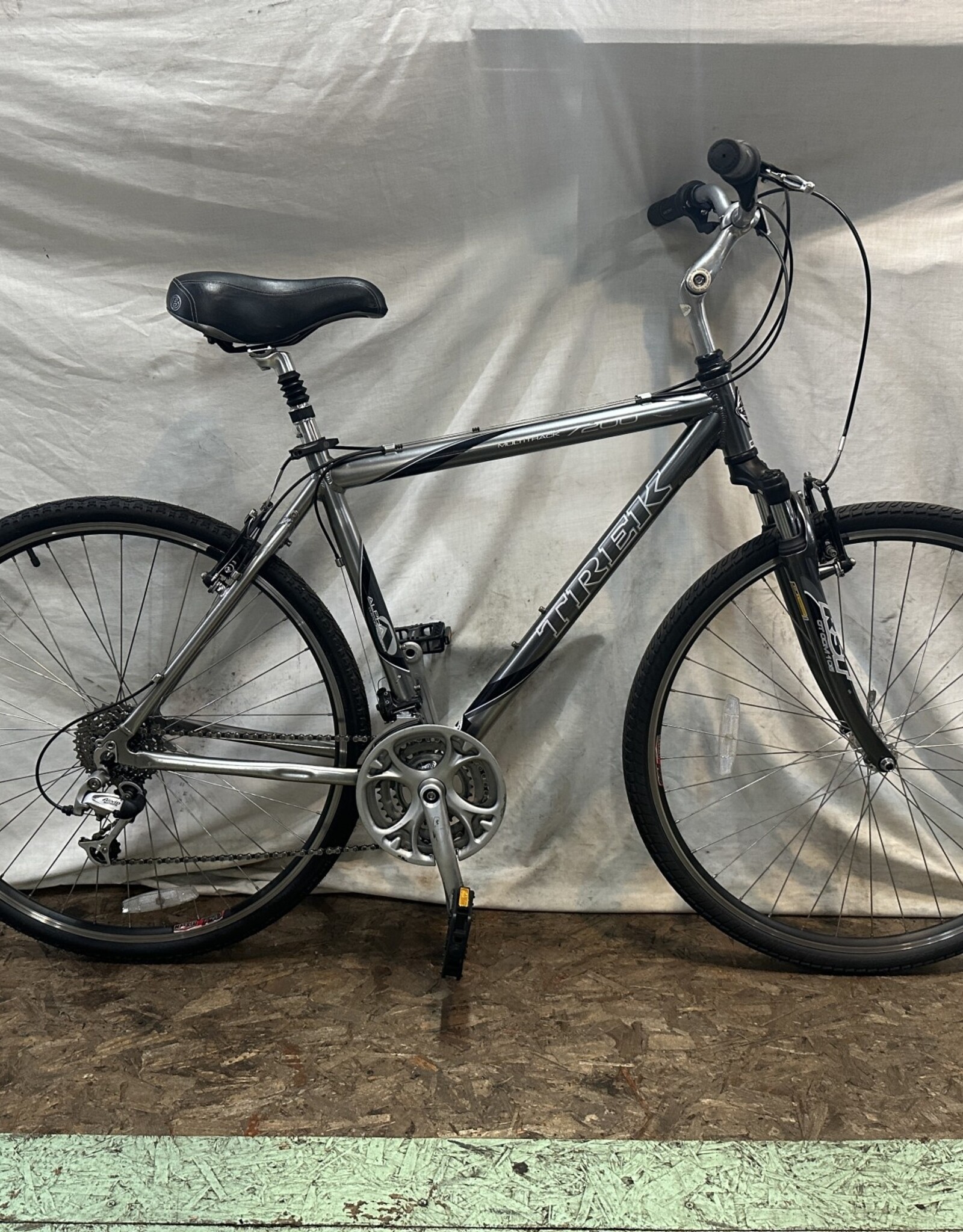 20"  Trek 7200 (922Z E1U)