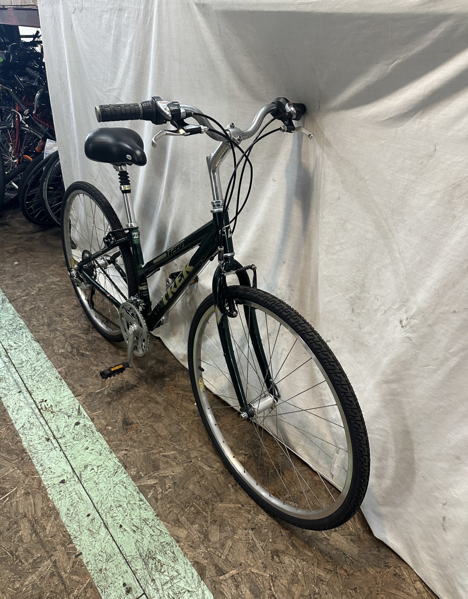 Multitrack 7200 trek bicycle price sale