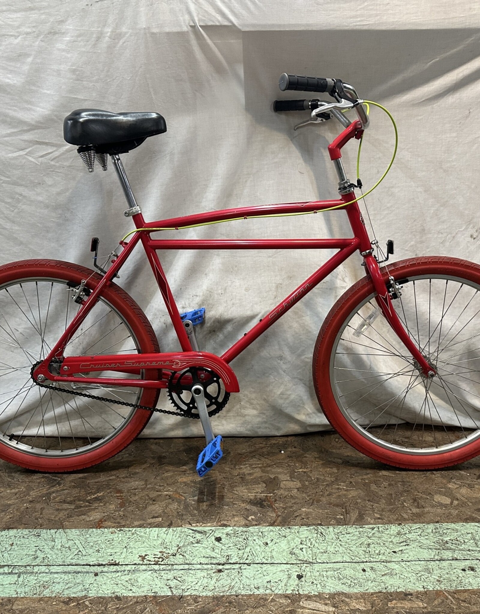 Schwinn red cruiser bike sales