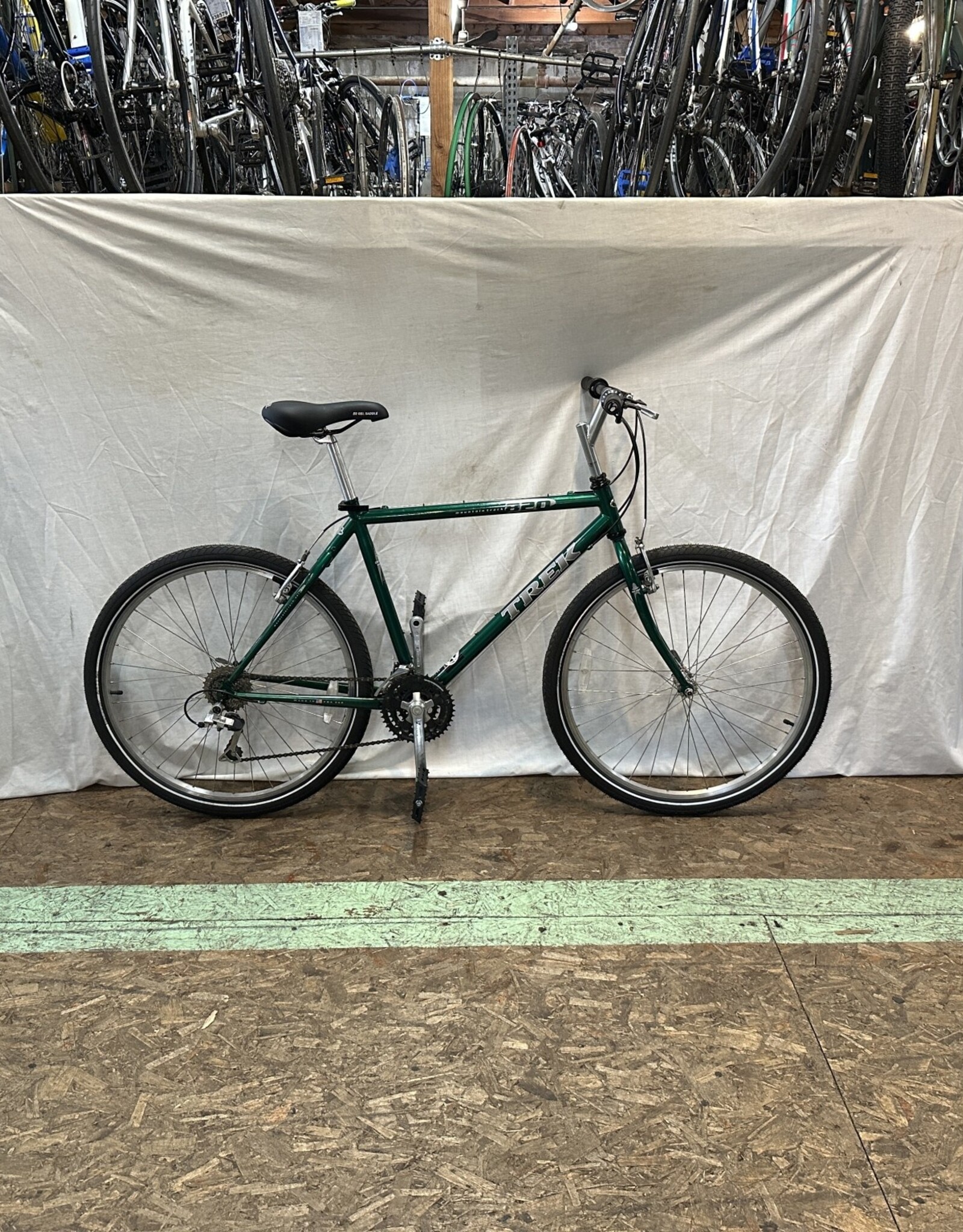 19" Trek 820  Mountain Track (056P B3U)