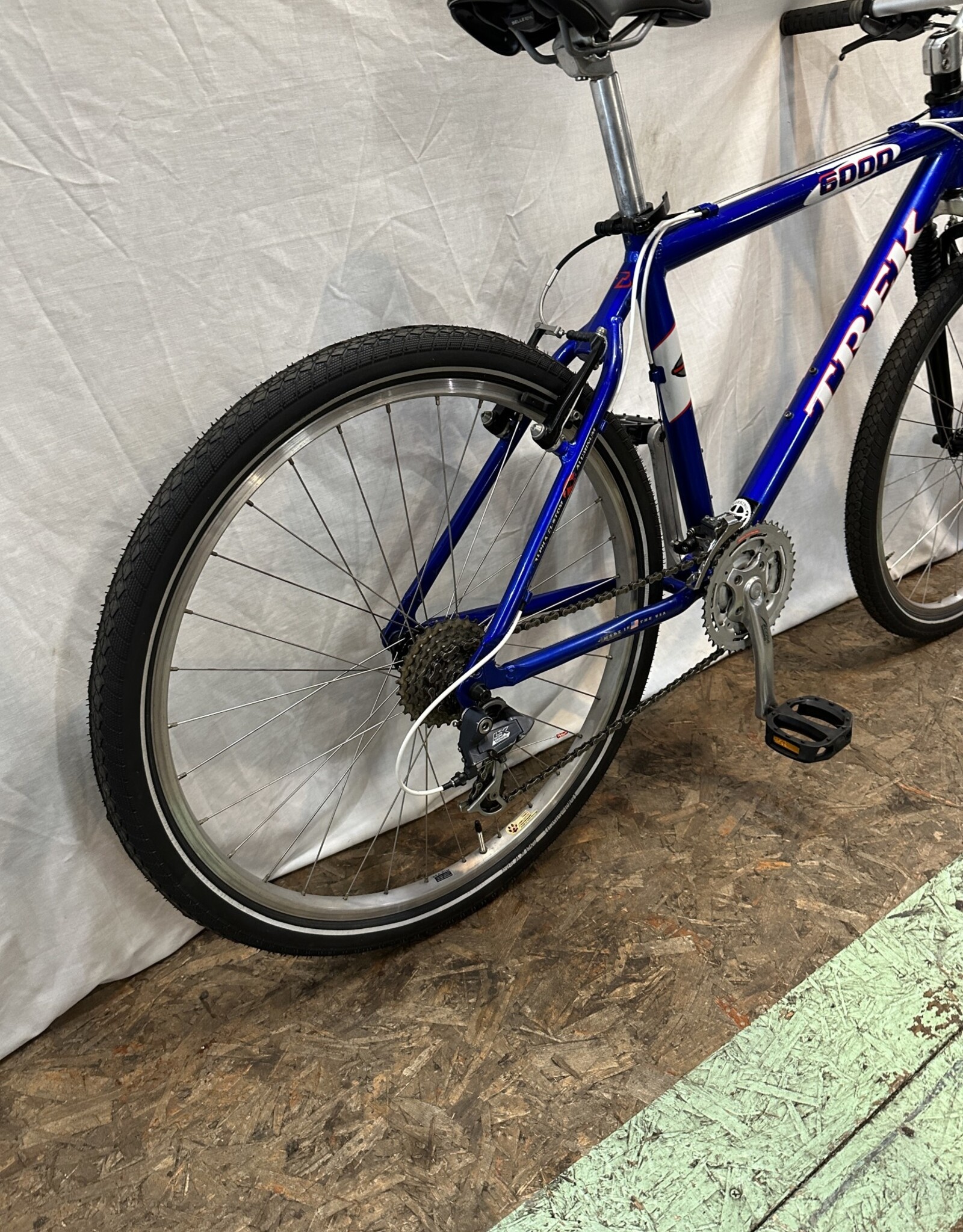 18" Trek 6000 (962R B2U)