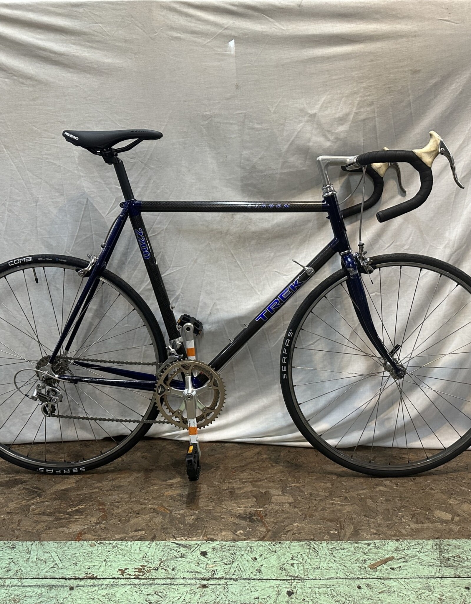 Trek sales 2200 bike