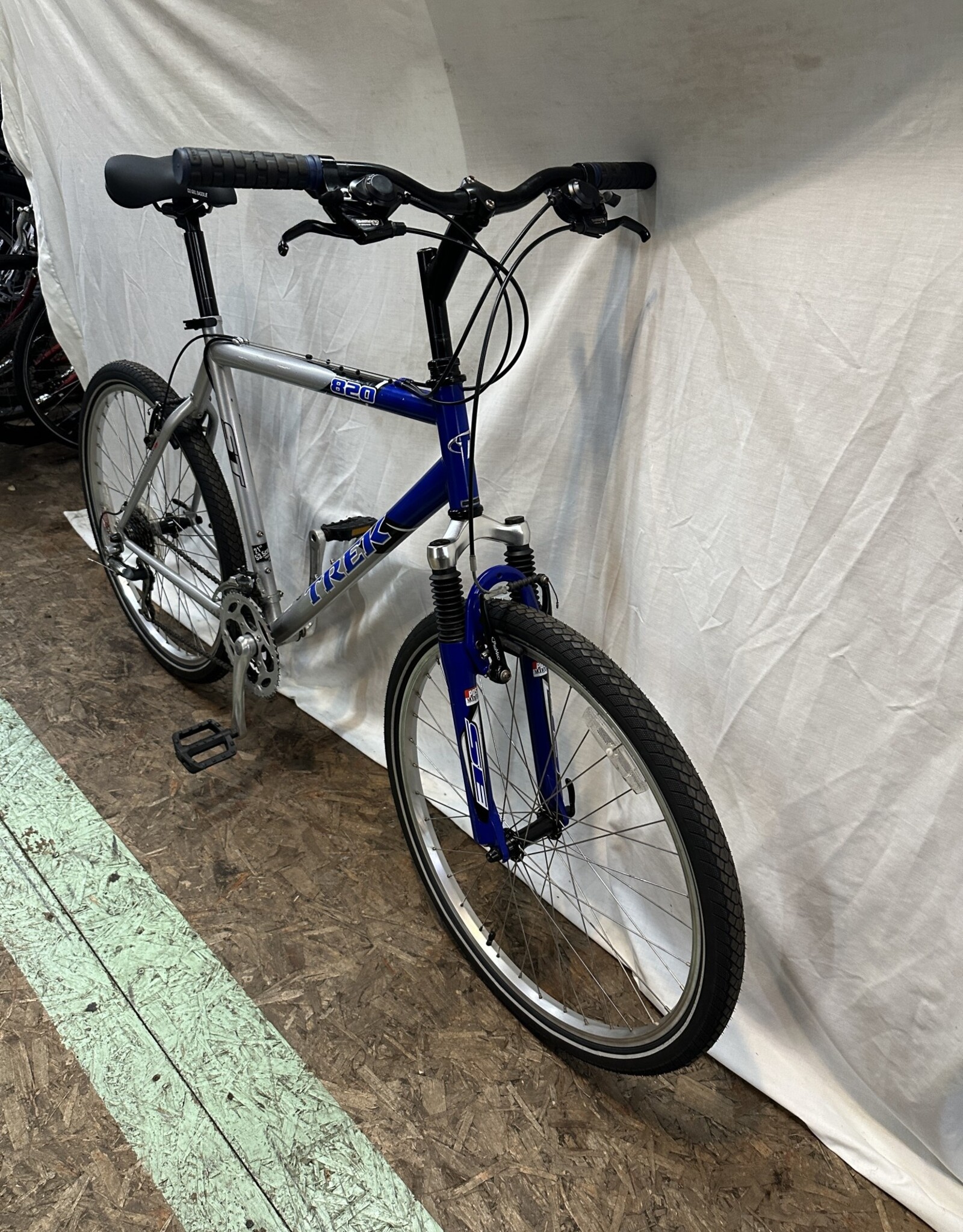 21"  Trek 820 ST (4960 B5U)