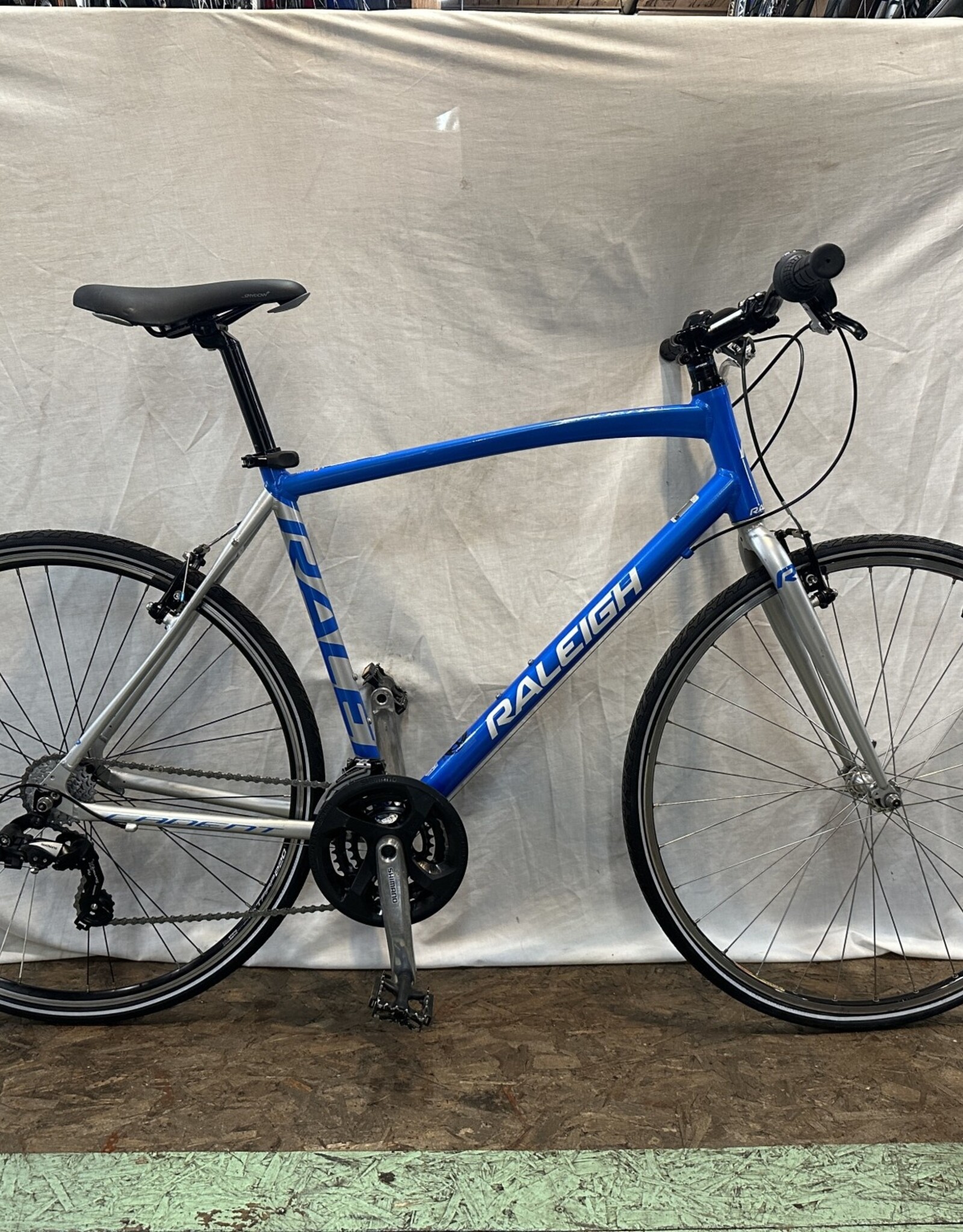 19.5" Raleigh Cadent 1 (1811 I1L)