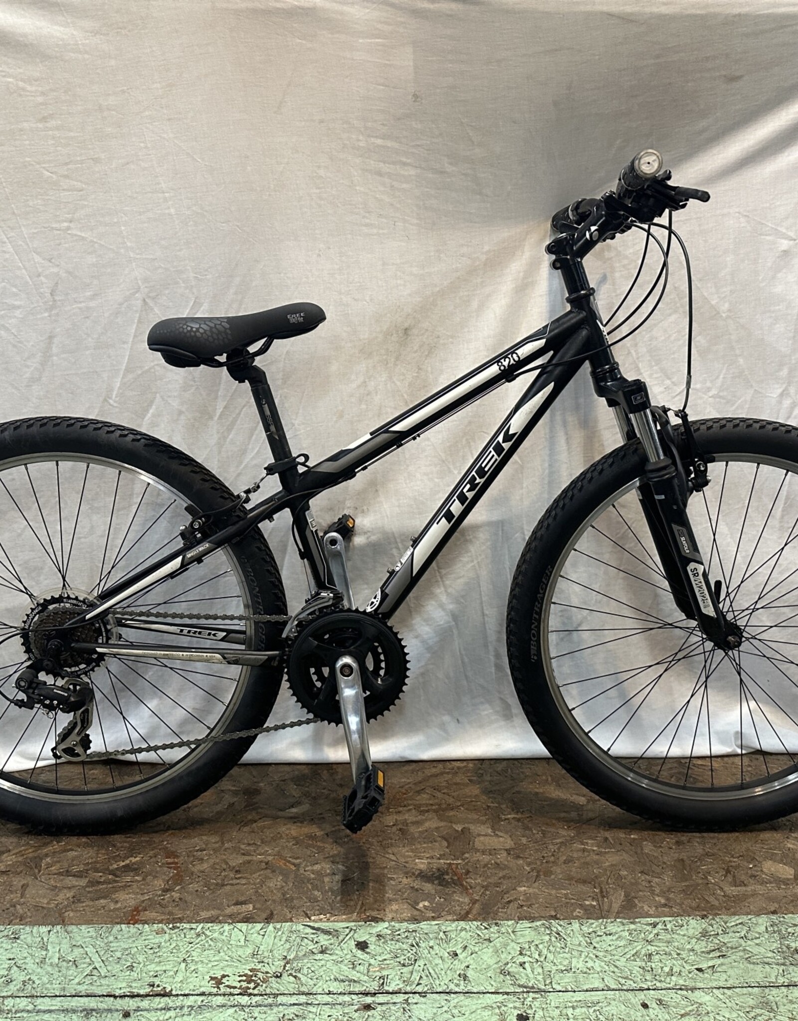 13" Trek 820 SingleTrack (517G I1L)