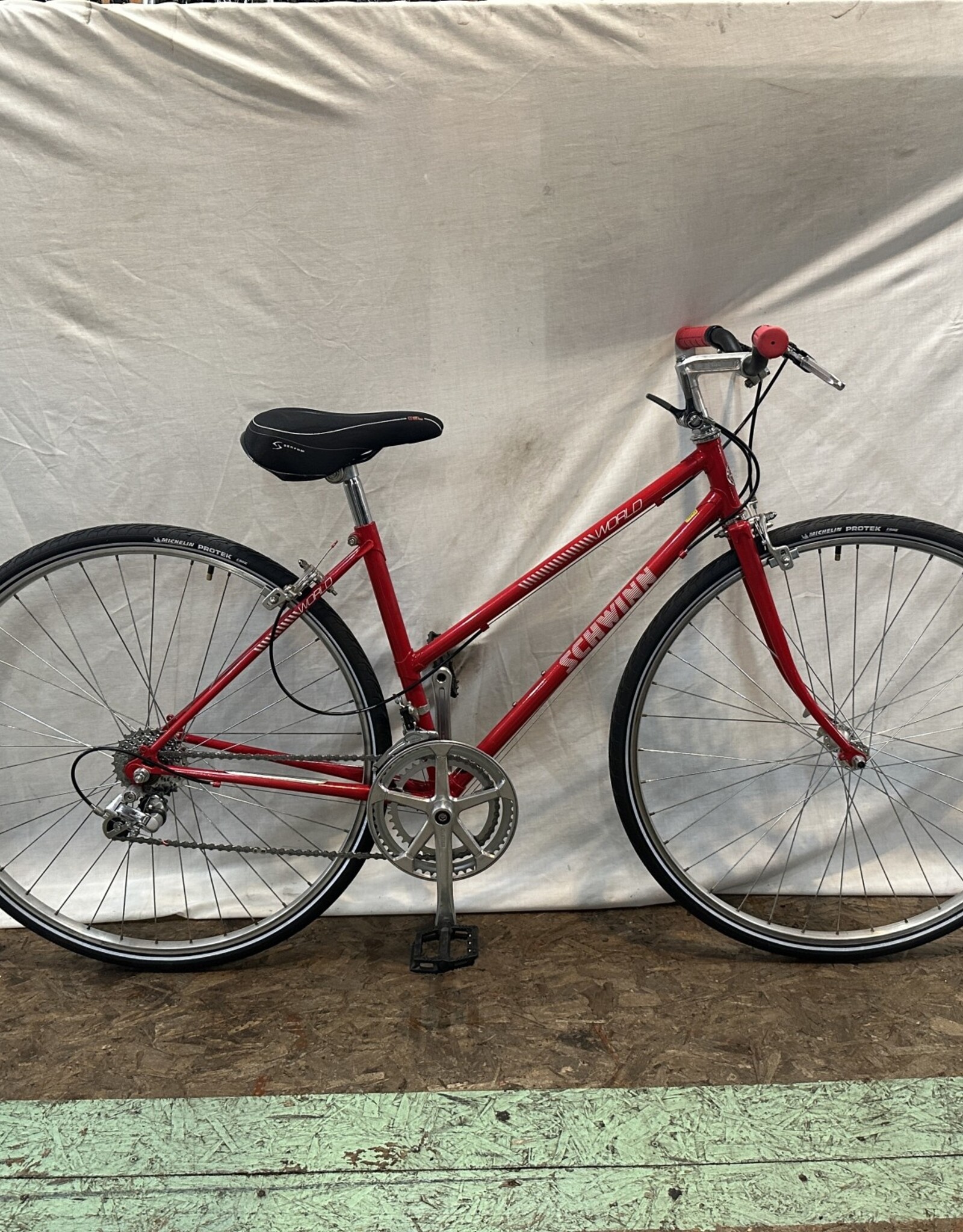 44cm  Schwinn World (5433 H4L)