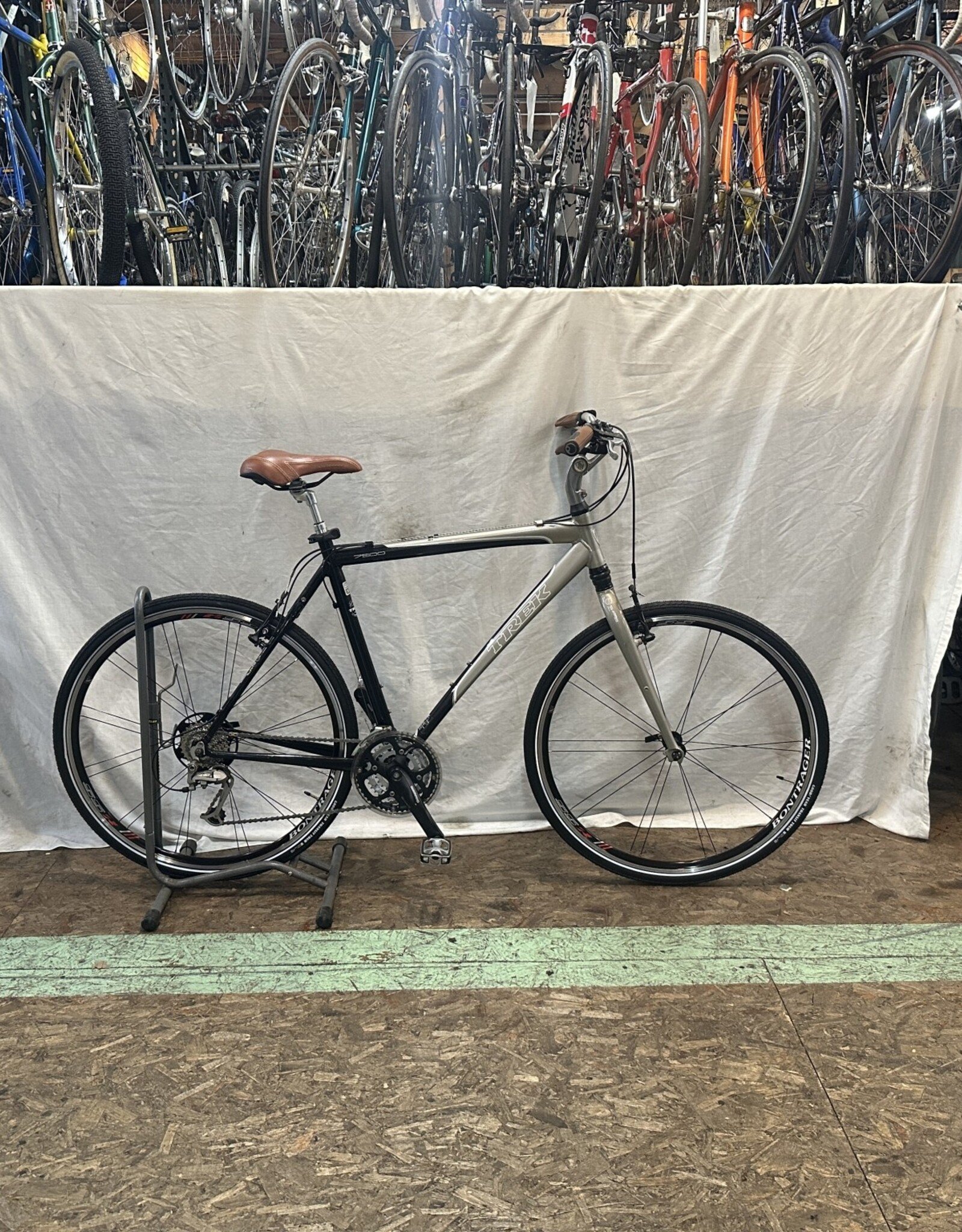 22.5"  Trek 7500 (347C C4U)
