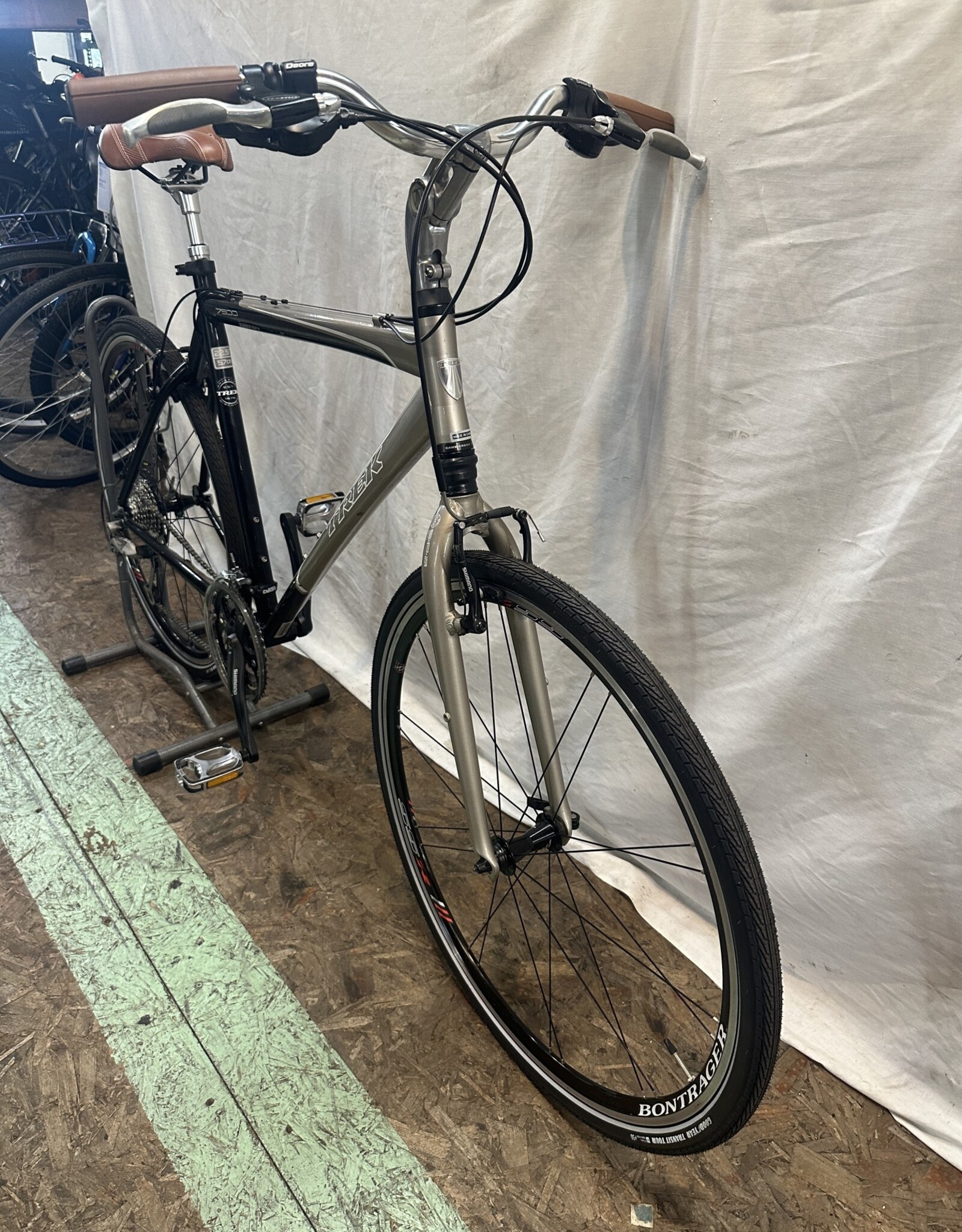 22.5 Trek 7500 347C C4U Working Bikes