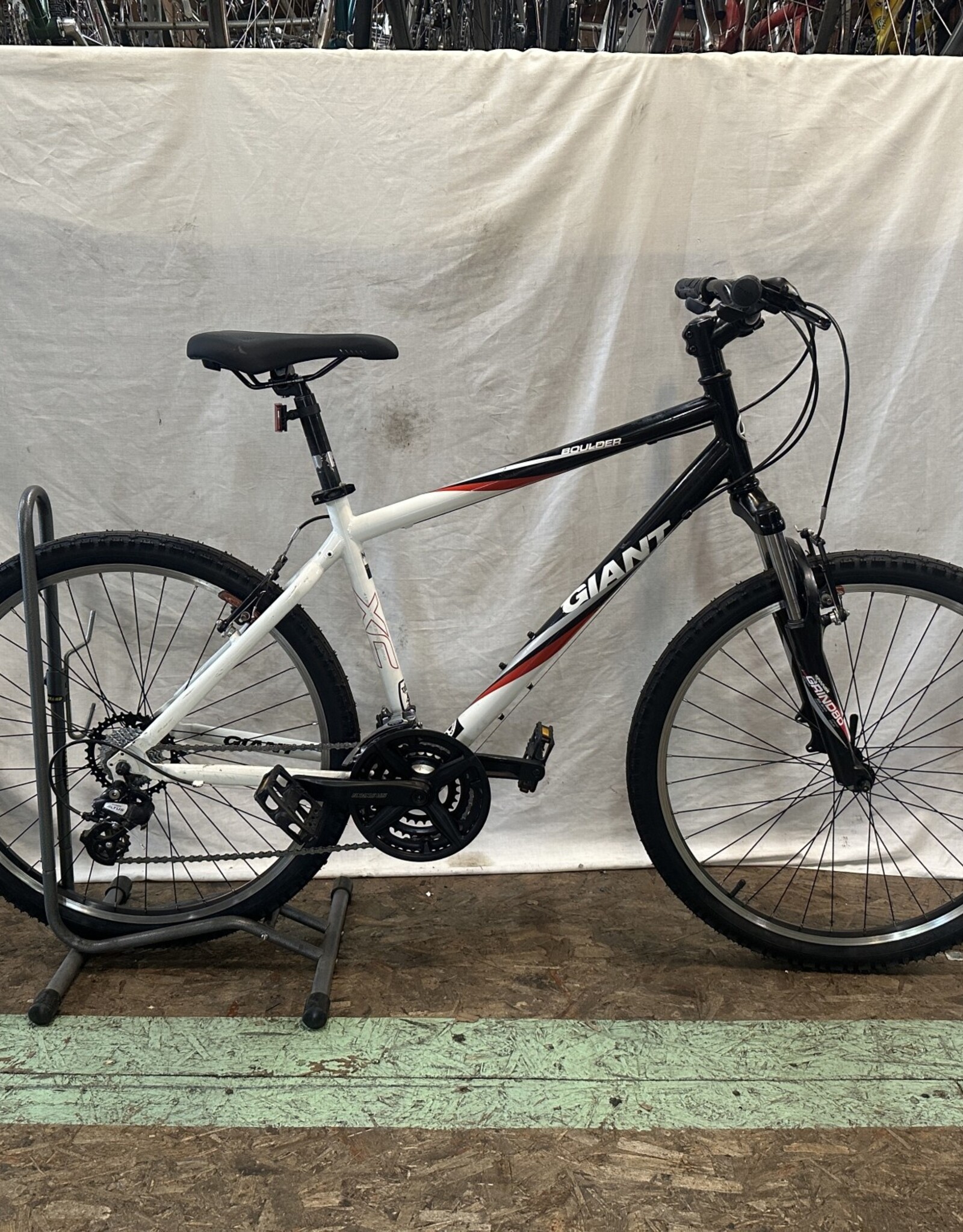 18" Giant Boulder (426 H1L)