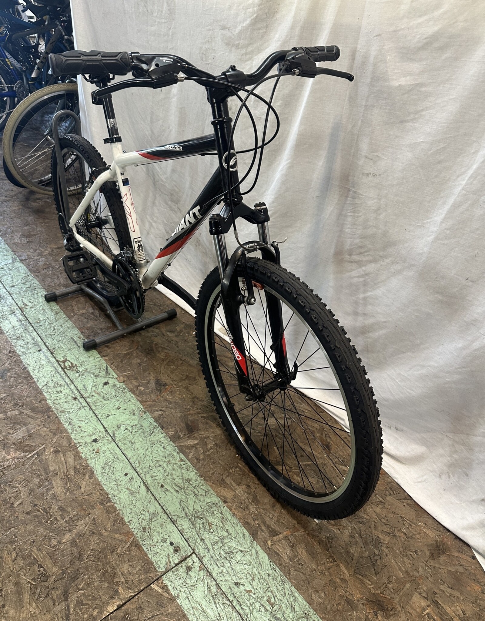 18" Giant Boulder (426 H1L)