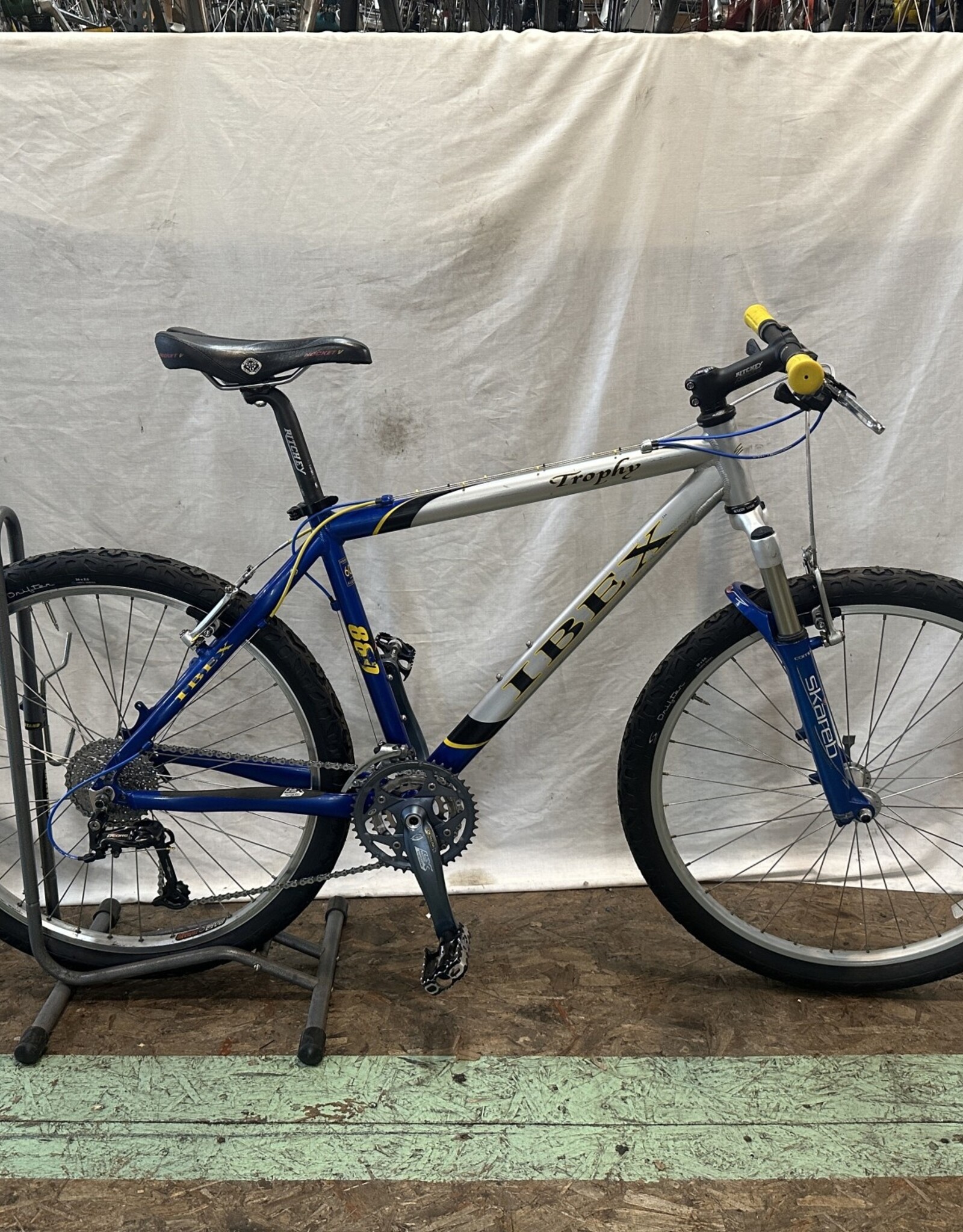 Ibex 18"  Ibex Trophy 880 (8476 I3U)