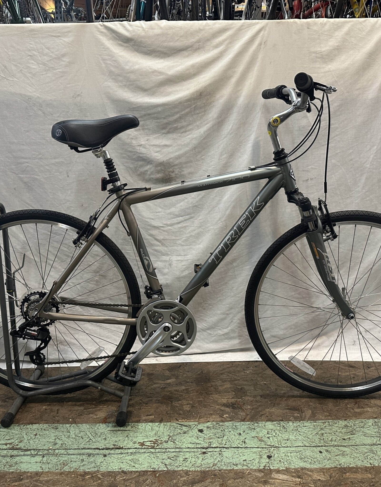 18"  Trek 7100 MultiTrack (042X I1U)