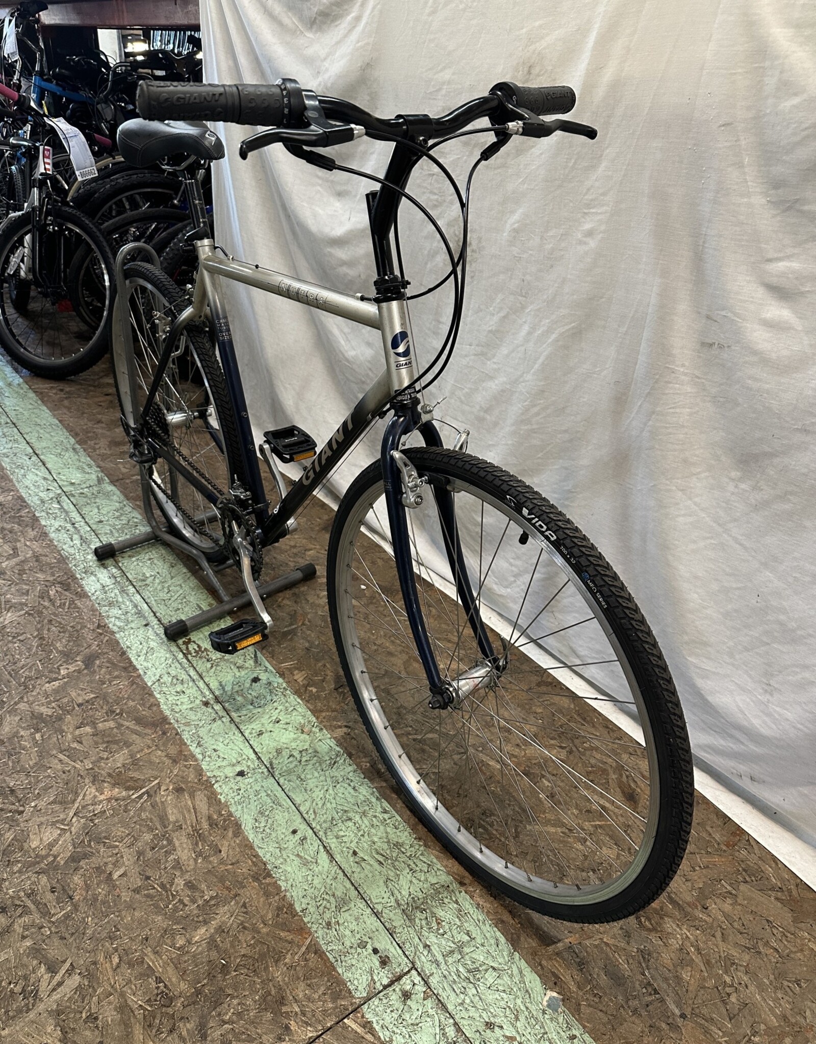 22"  Giant Nutra (2209 G2U)