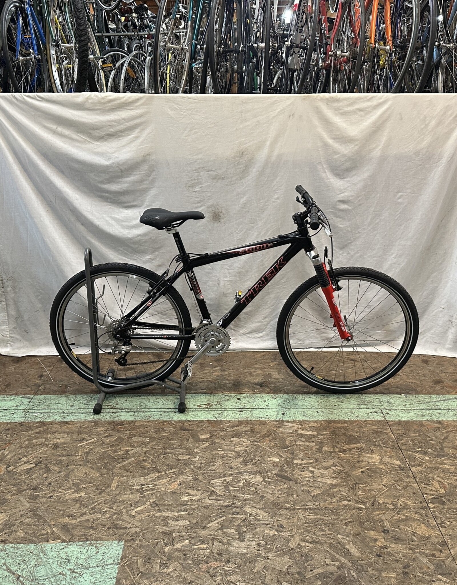 16.5"  Trek 4900 (3797 G3U)