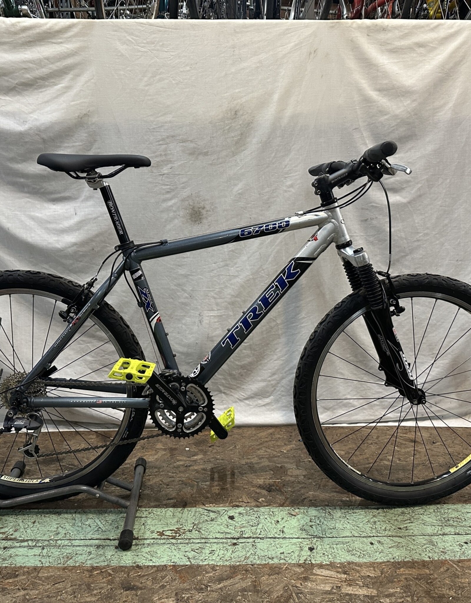 18"  Trek 6700 (1435 G3U)