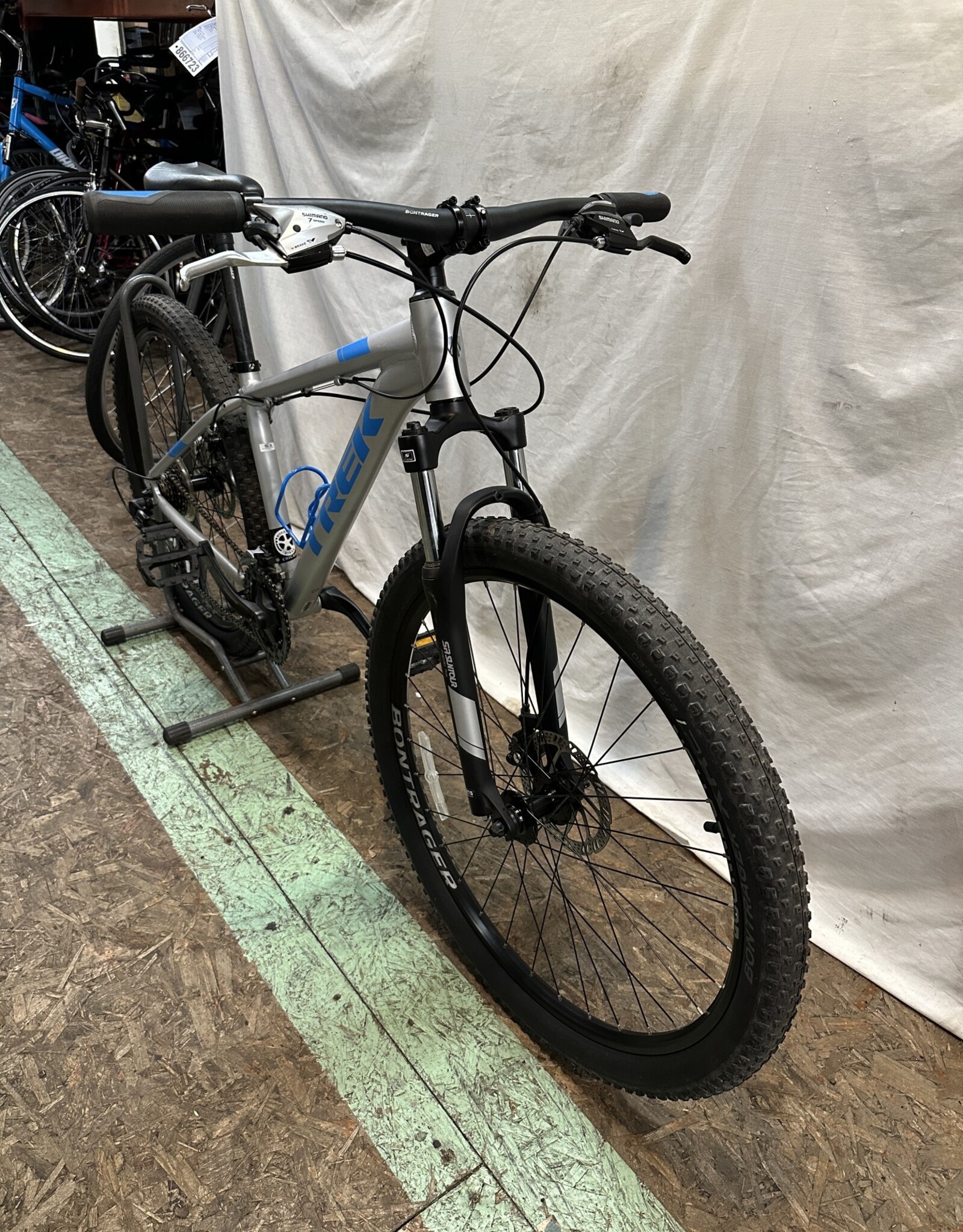 15.5"  Trek Marlin 4 (451M C5U)