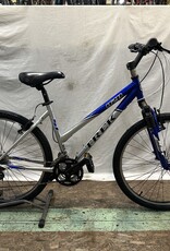 17.5" Trek 820 (8536 C4L)