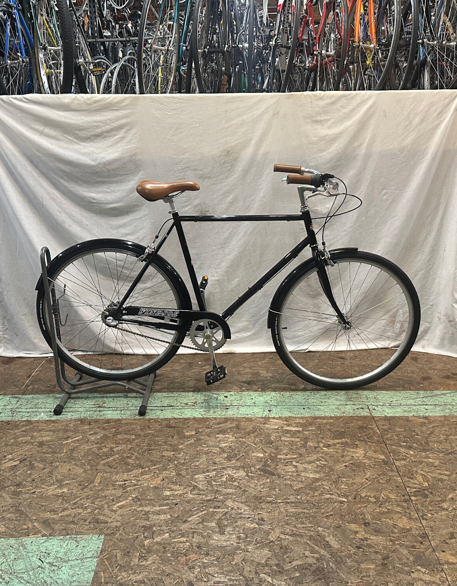 Windsor 23.5"  Windsor 3-speed (0576 I1L)