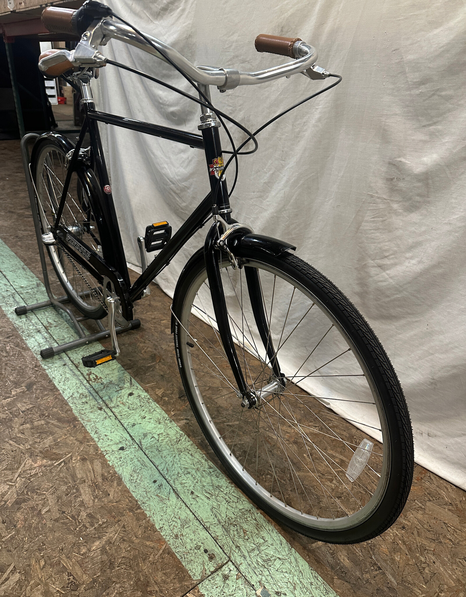 Windsor 23.5"  Windsor 3-speed (0576 I1L)