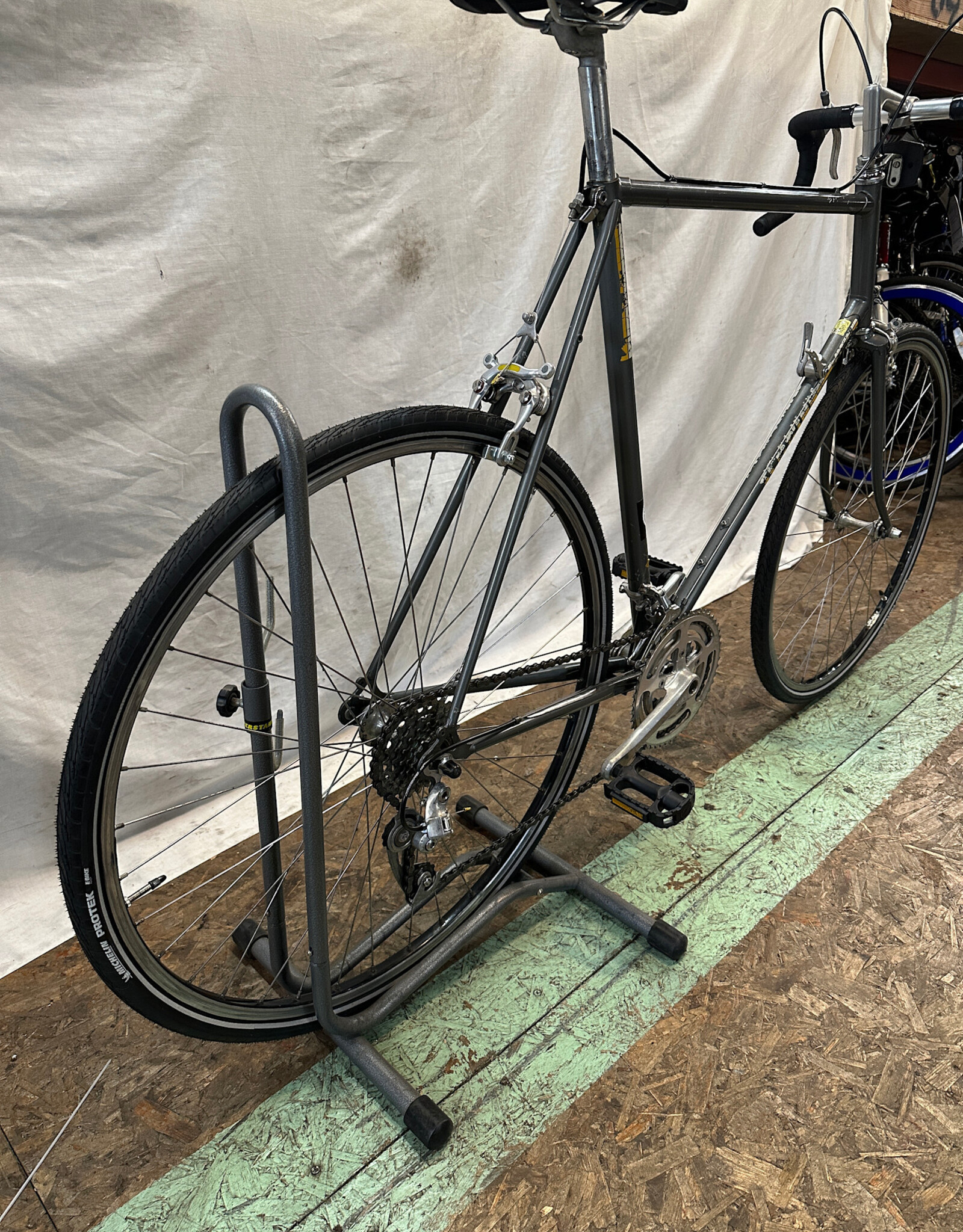 62cm  Schwinn Le Tour (4479 B1L)