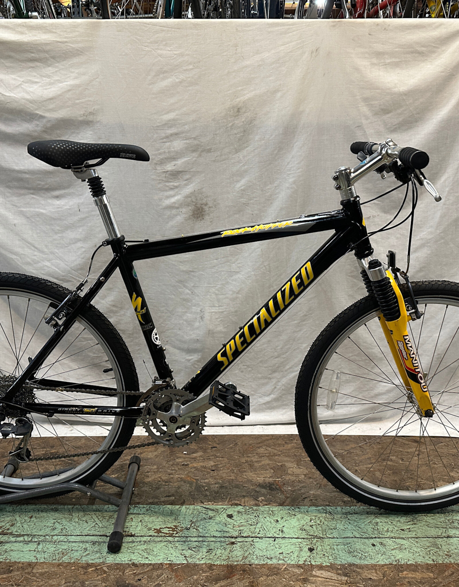 19" Specialized Rockhopper (0037 B2L)