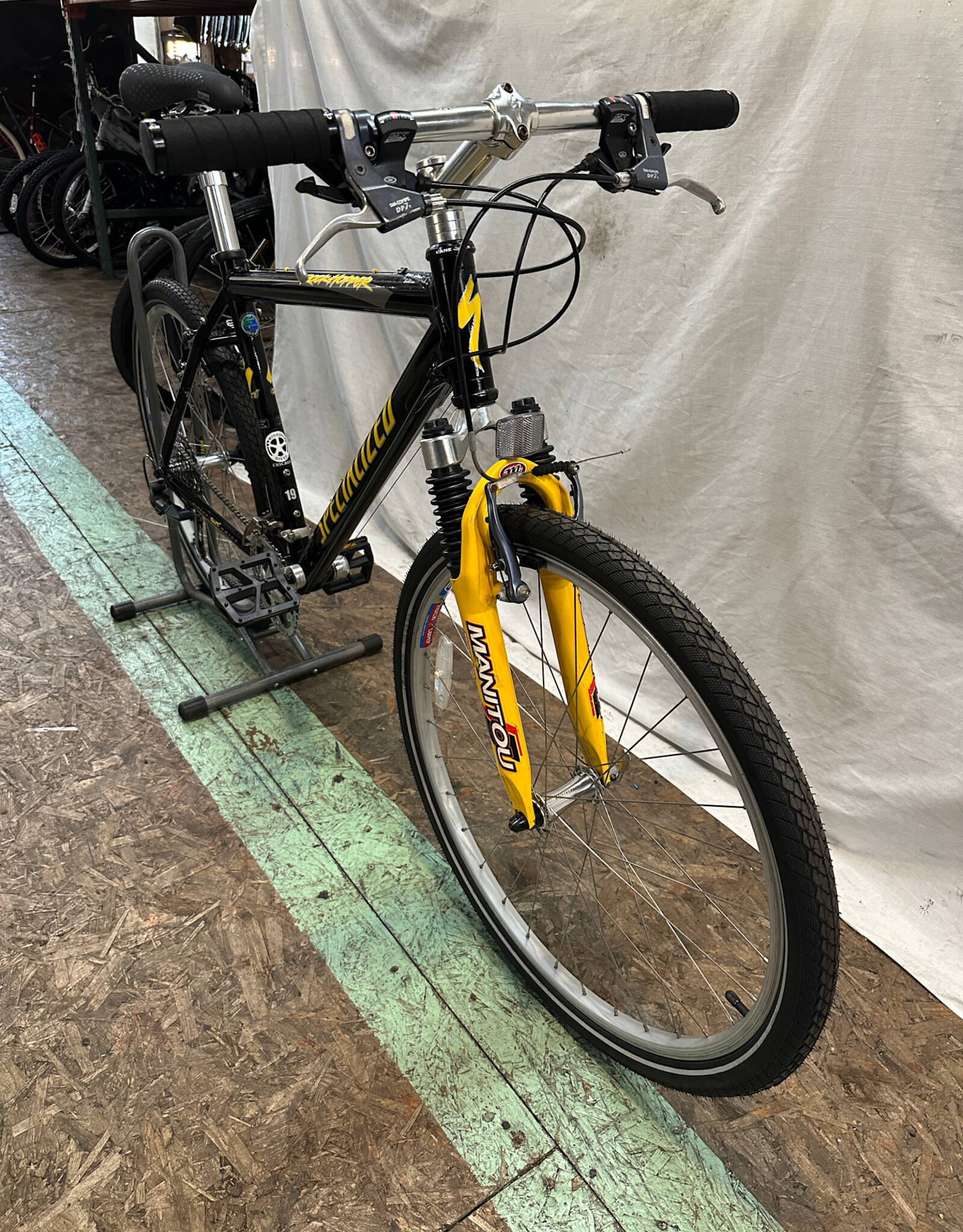 19" Specialized Rockhopper (0037 B2L)