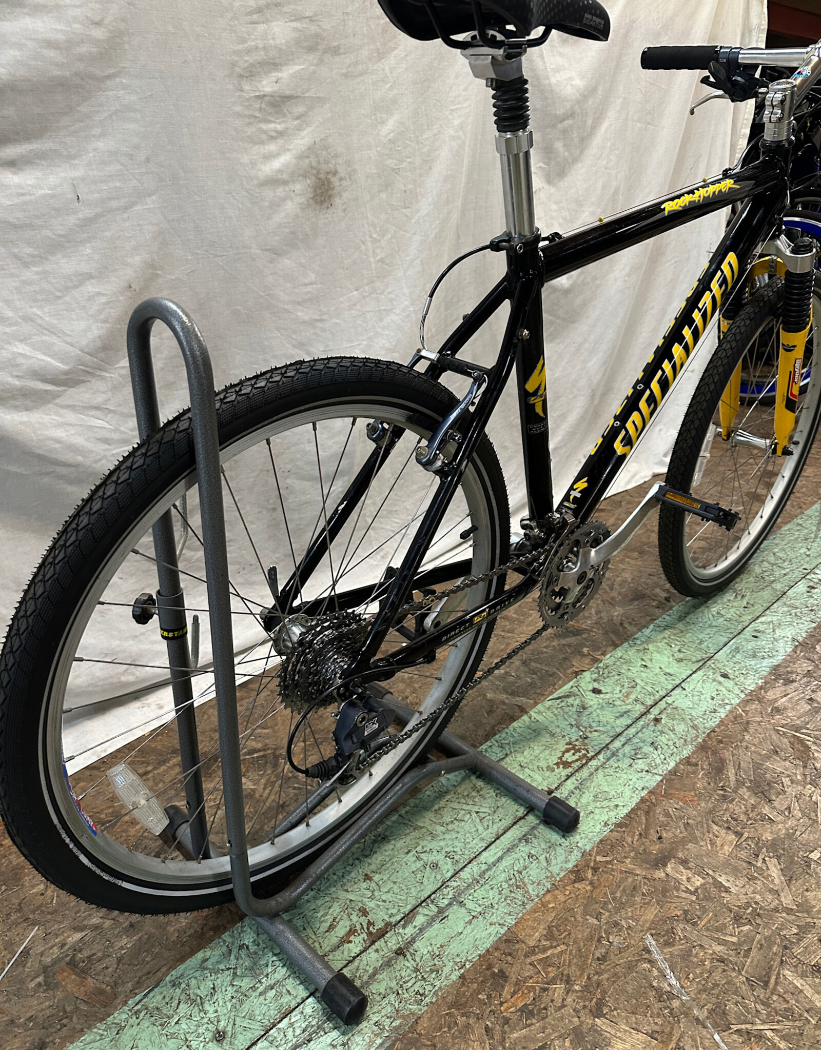 19" Specialized Rockhopper (0037 B2L)