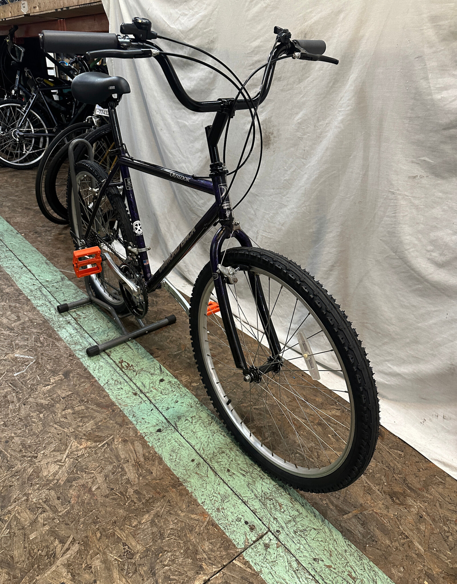 Diamondback 19"  Diamondback Outlook (5207 B2L)