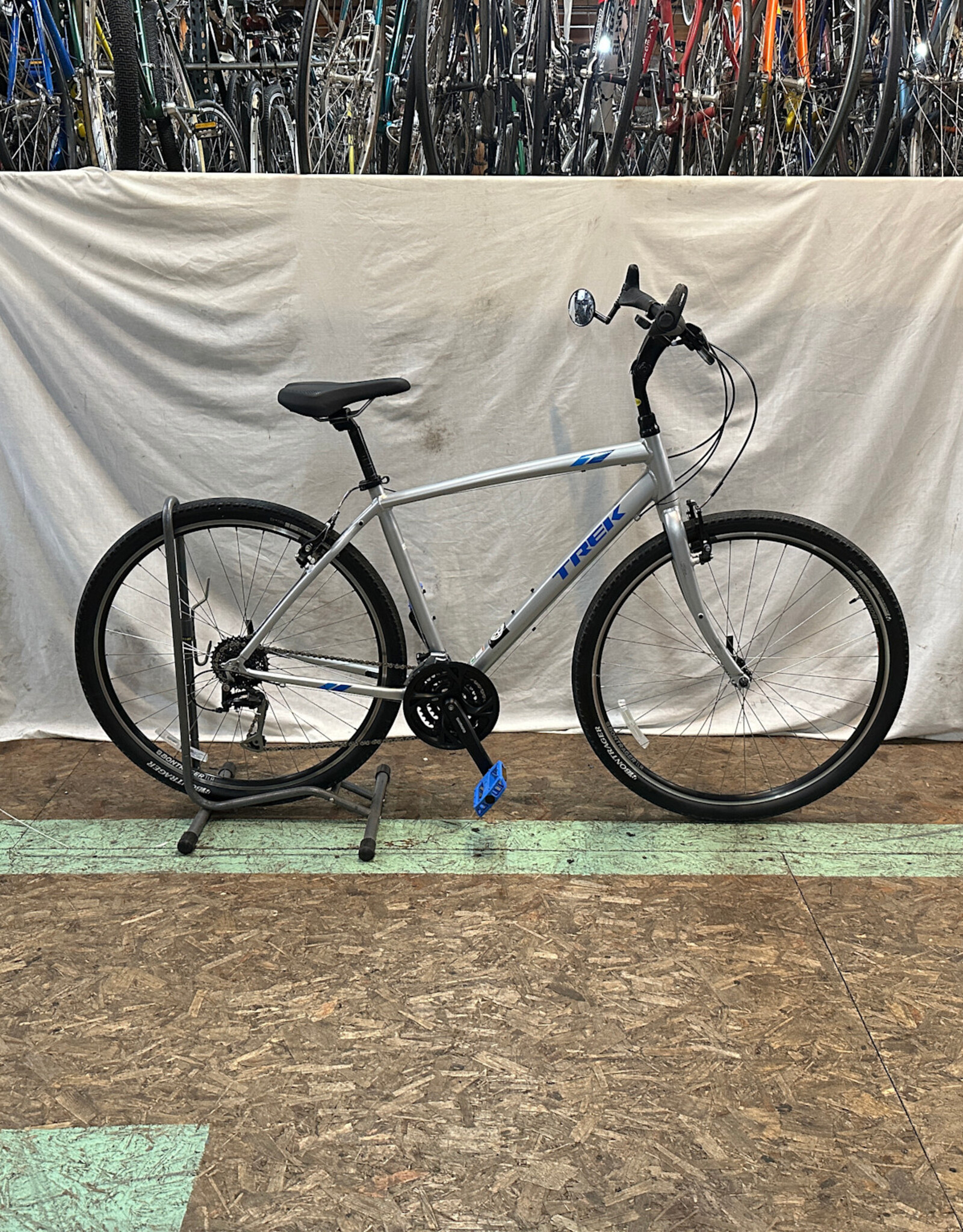 20"  Trek Verve 3 (327N I4L)