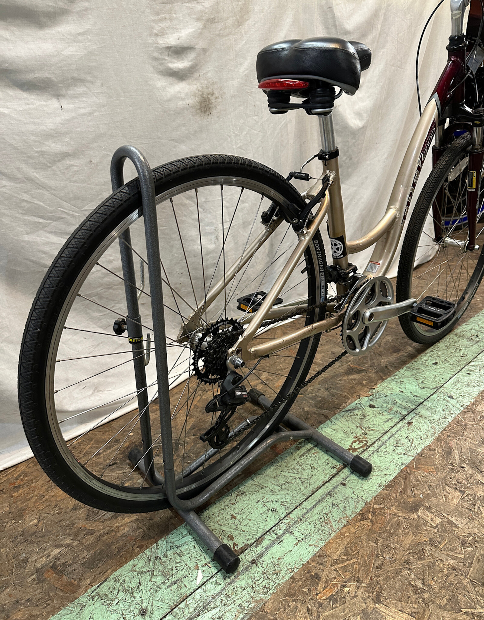 16"  Trek 7100 MultiTrack (3267 I3L)