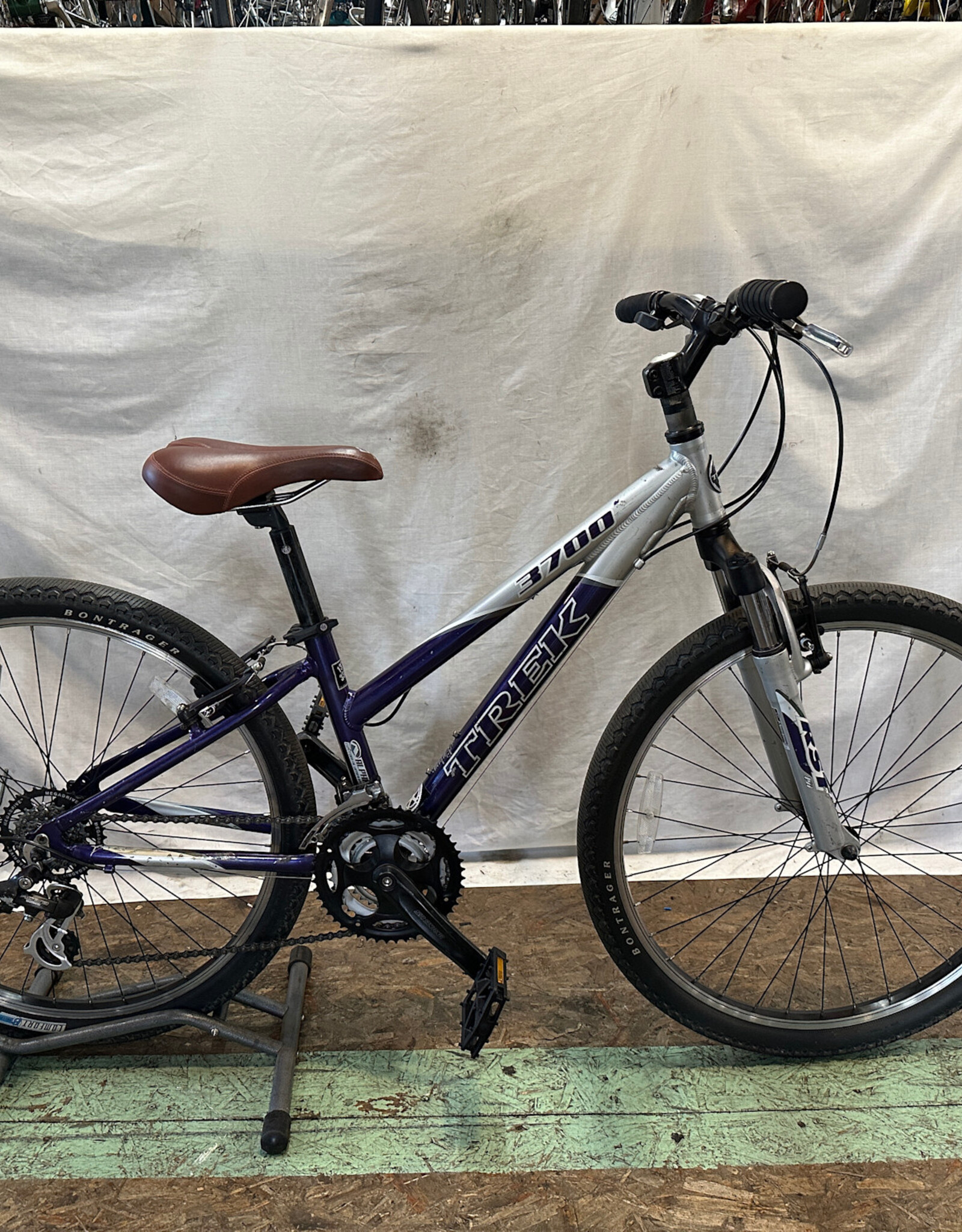 13" Trek 3700 (189A B3L)