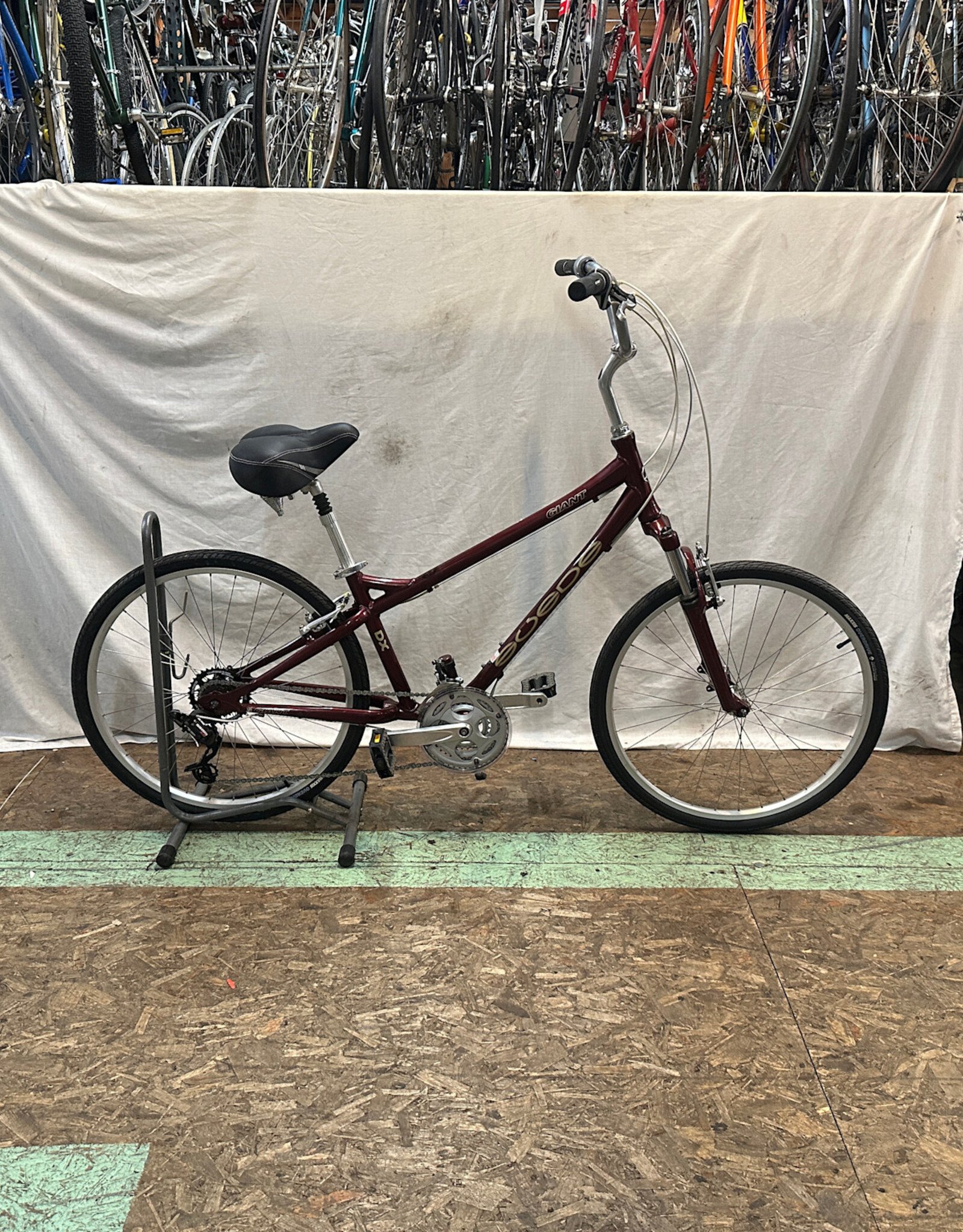 17"  Giant Suede (9073 I1L)
