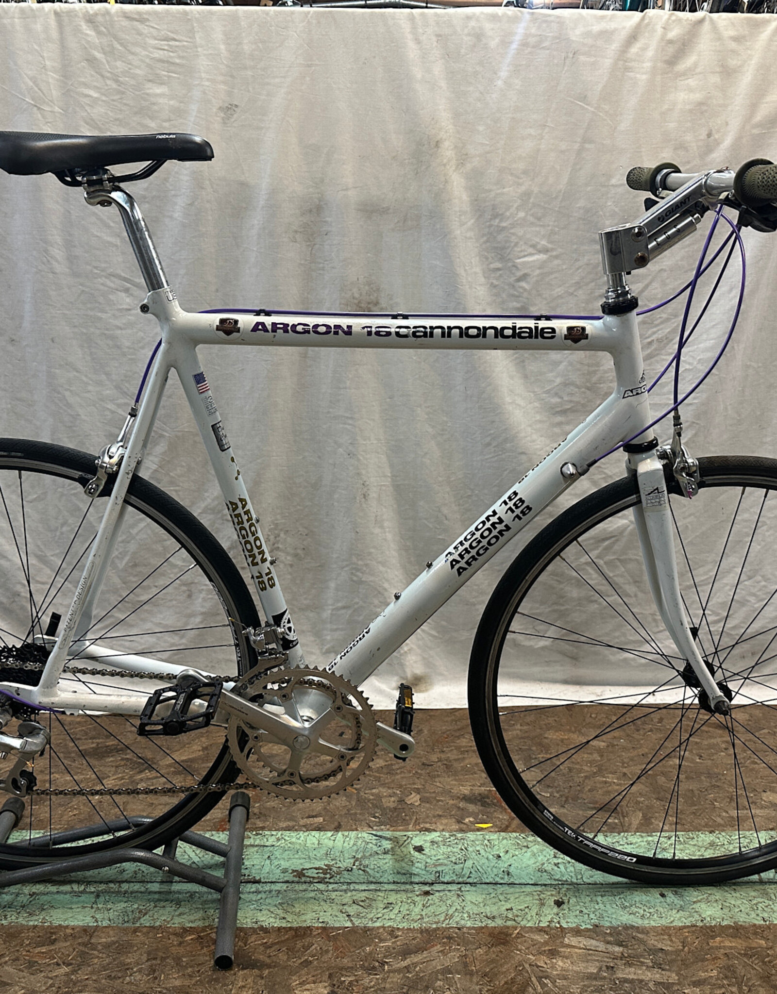 Cannondale 57cm Cannondale Road bike (9136 K2U)