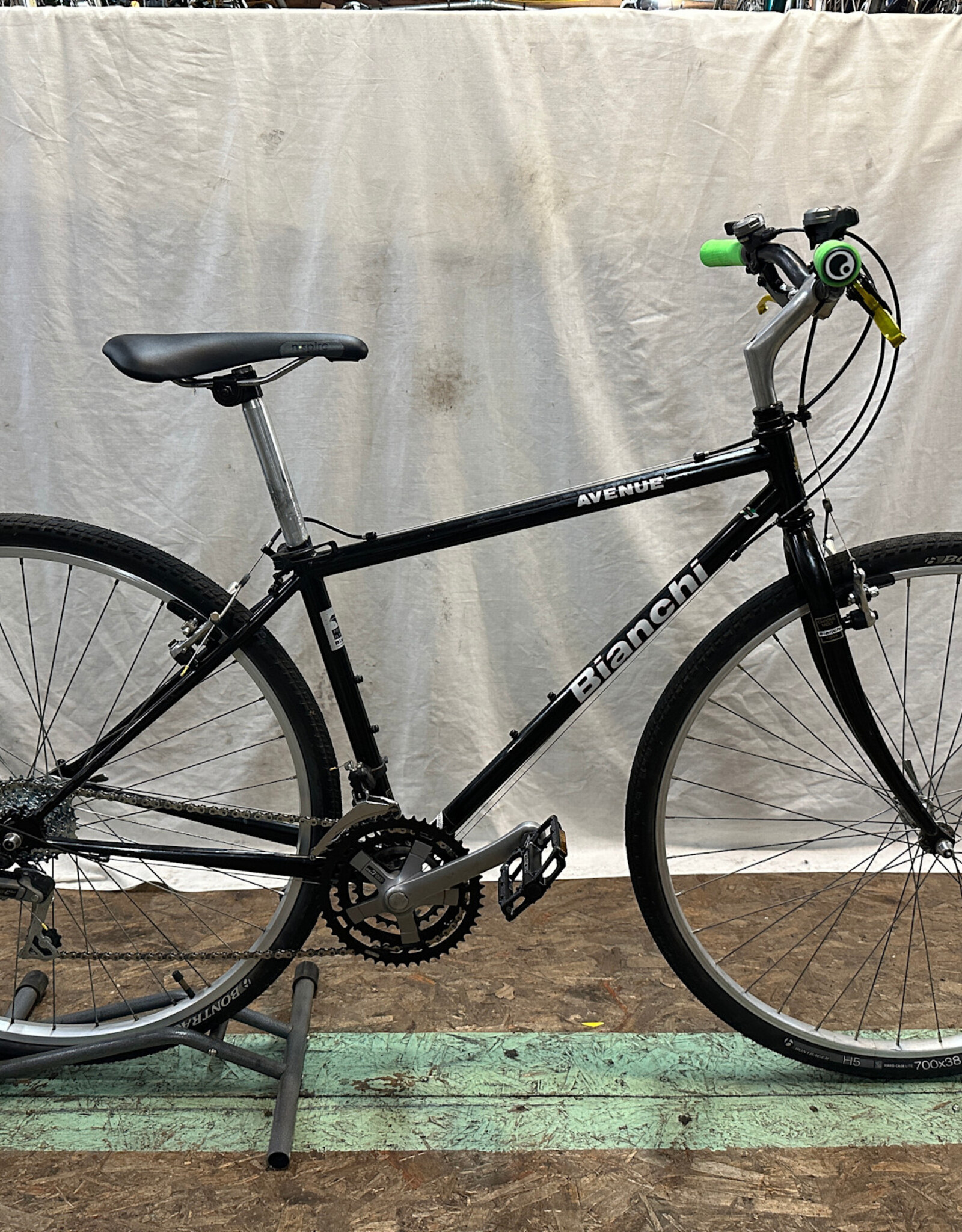 Bianchi 16.5" Bianchi Avenue (3826 K2U)