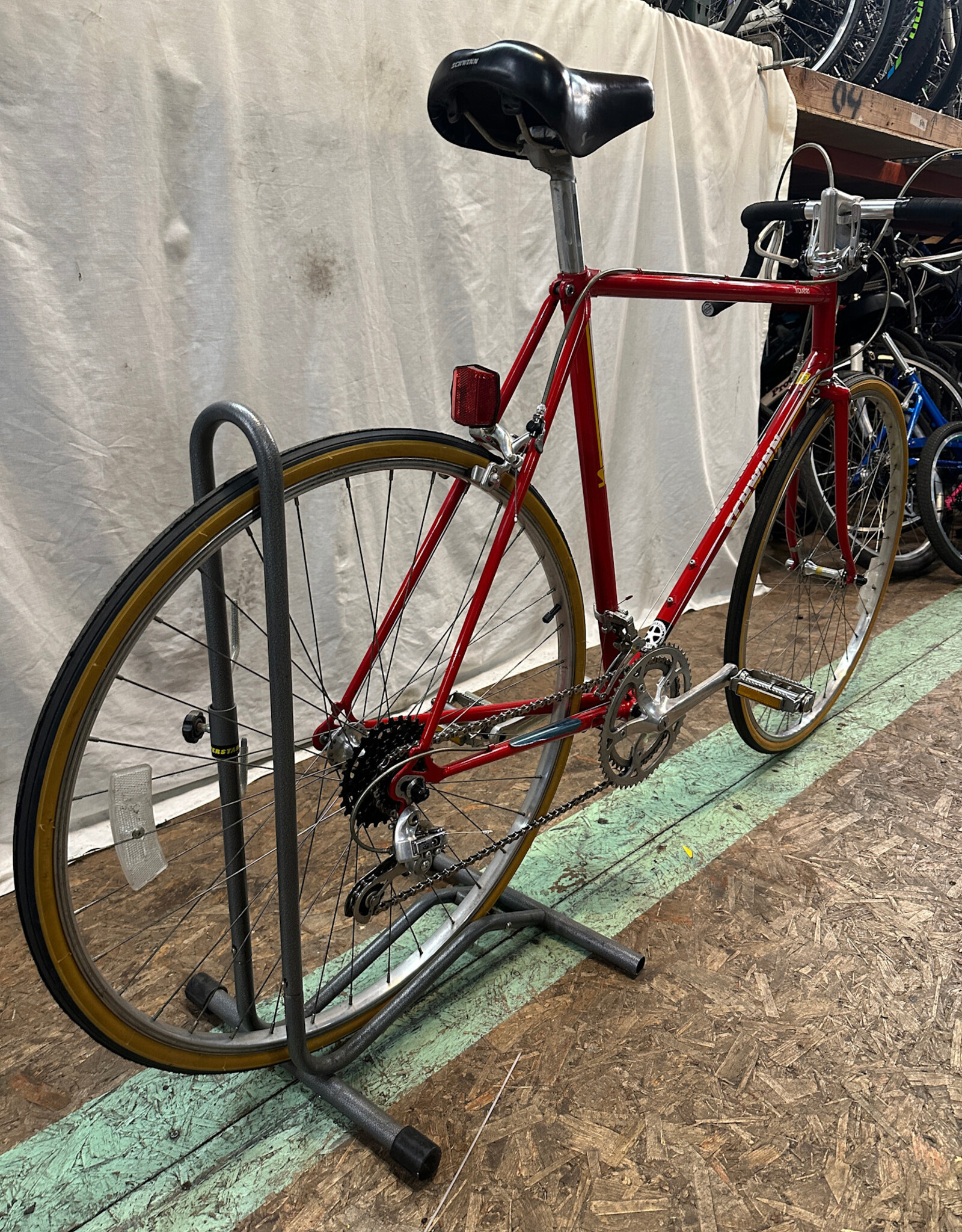 56cm Schwinn Traveler (7058 H1U)