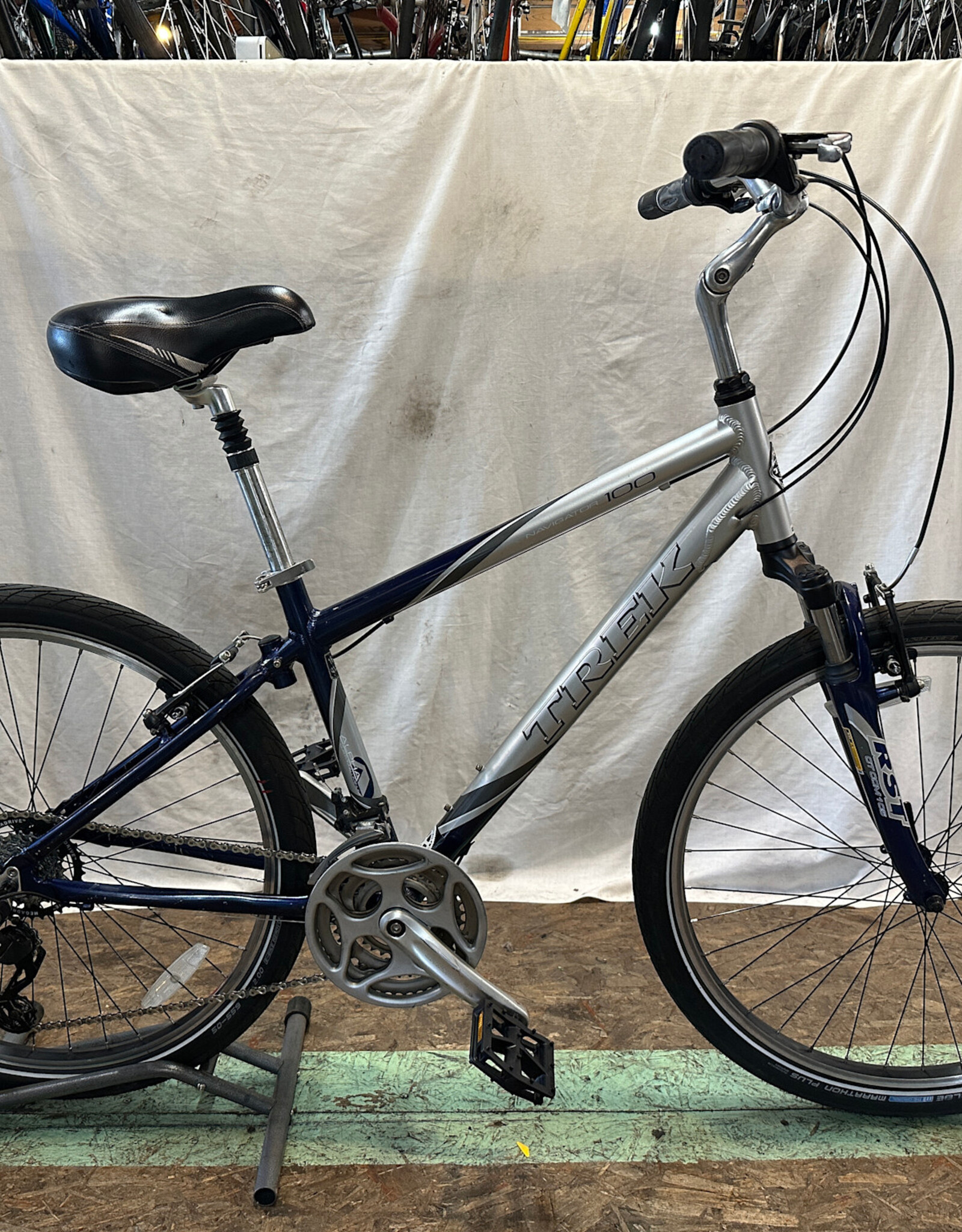 16.5" Trek Navigator 100 (0092 B2U)