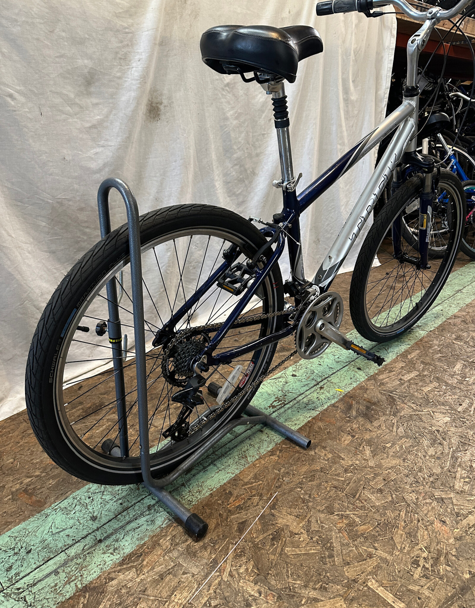 16.5" Trek Navigator 100 (0092 B2U)
