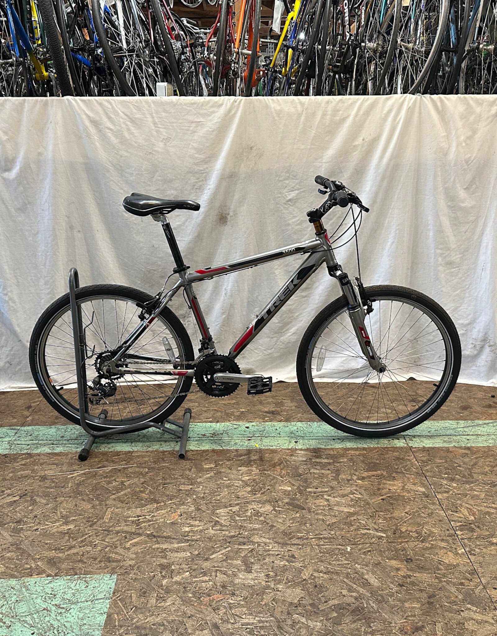 18" Trek 3500 (224G B2U)