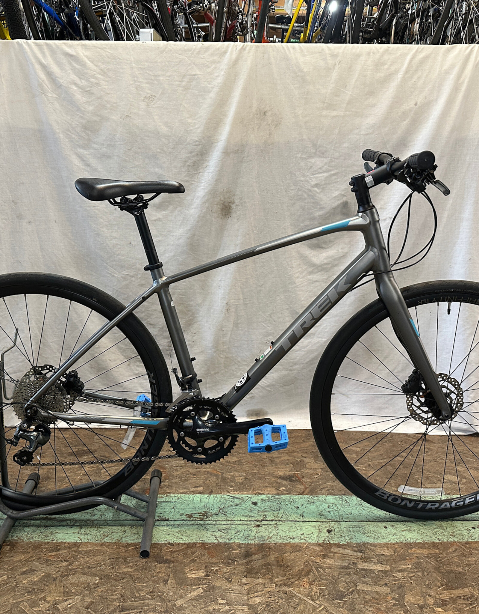 18"  Gray Trek FX S4 (094N B4L)
