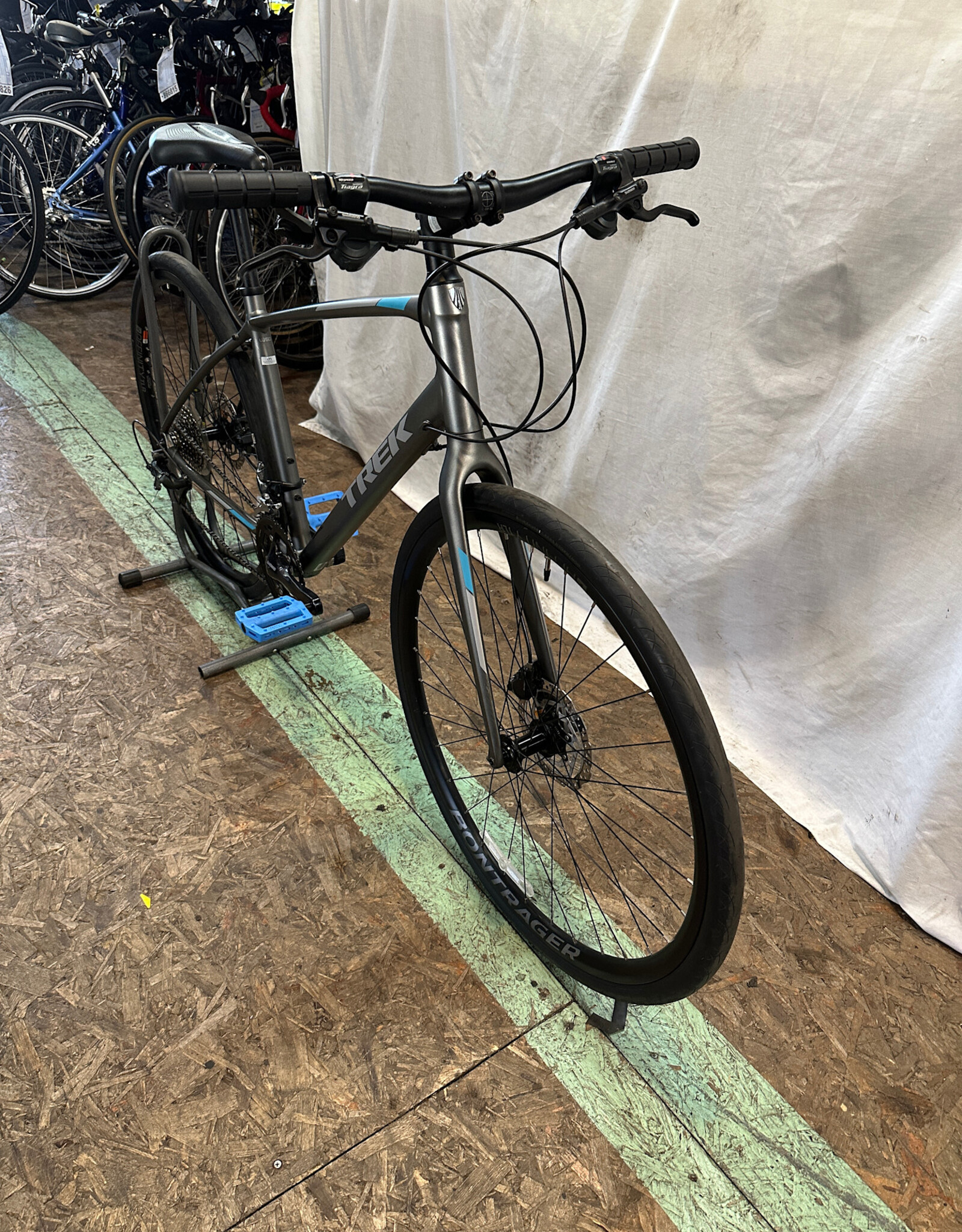 18"  Gray Trek FX S4 (094N B4L)