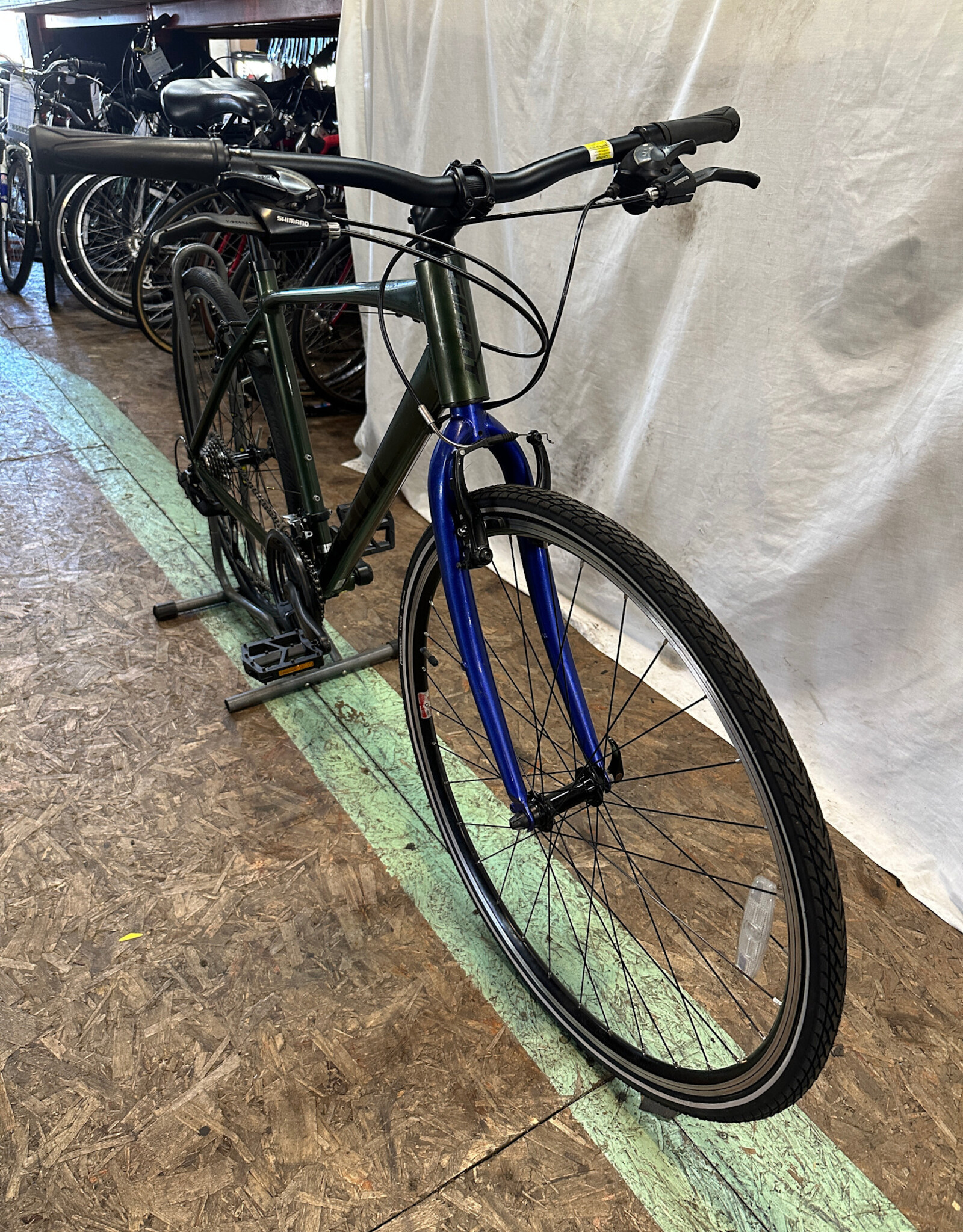 19" Giant Escape (4975 B4L)