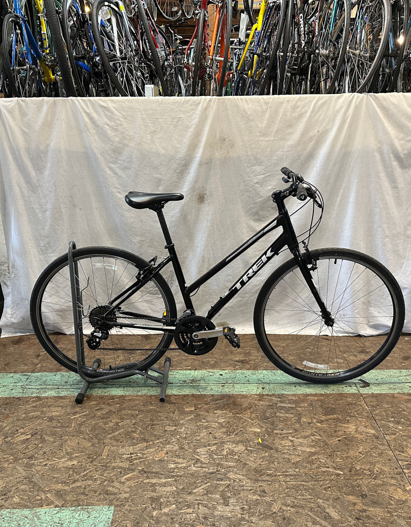 17"  Trek FX1 (486N B4L)